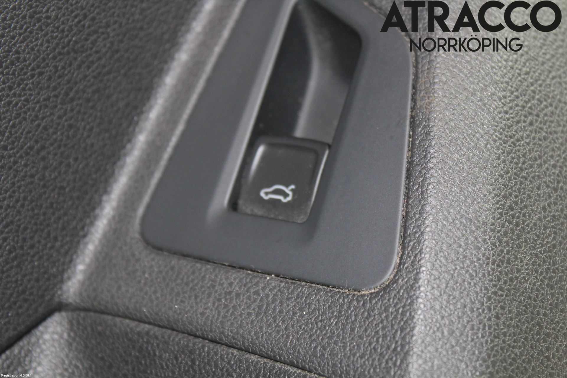 Volkswagen VW TOUAREG CR 18- Dörrklädsel Vä