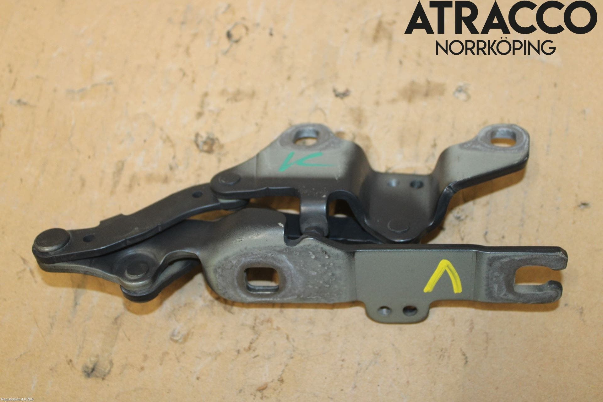 BMW 3 E90/91 SED/TOU 05-12 Huvgångjärn