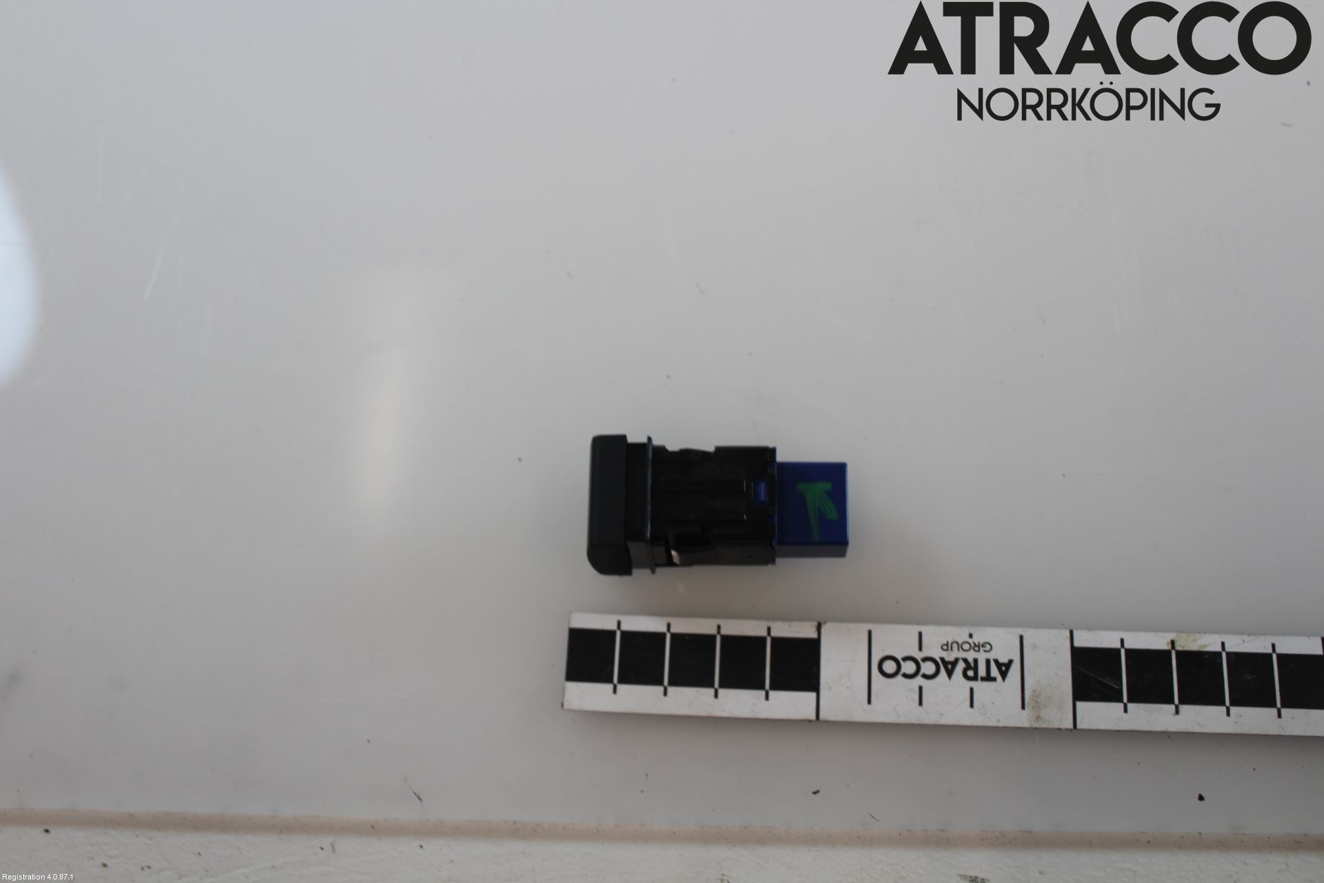 Toyota RAV4 19- Strömställare Baklucka