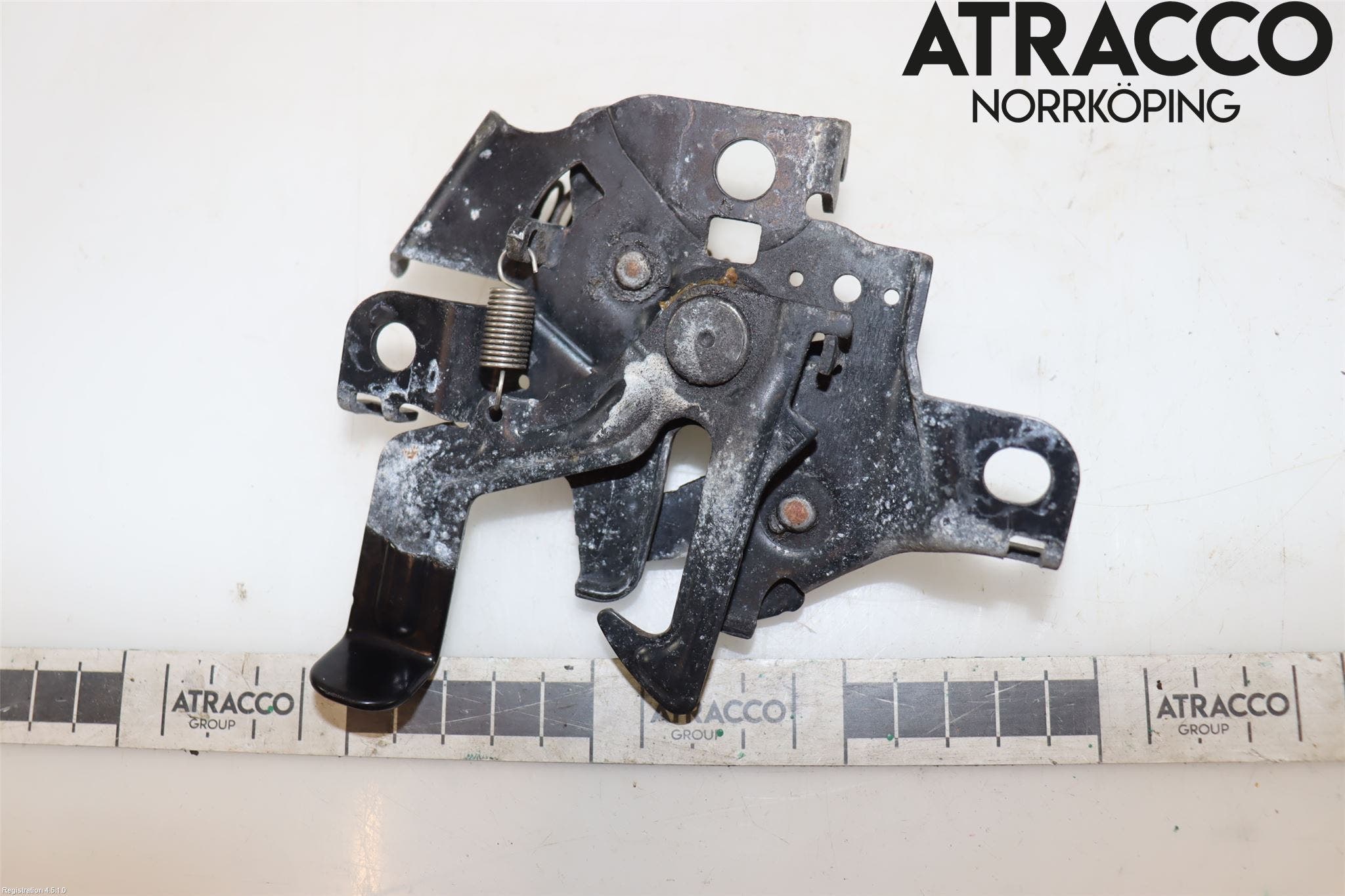 Toyota iQ Huv Spärr