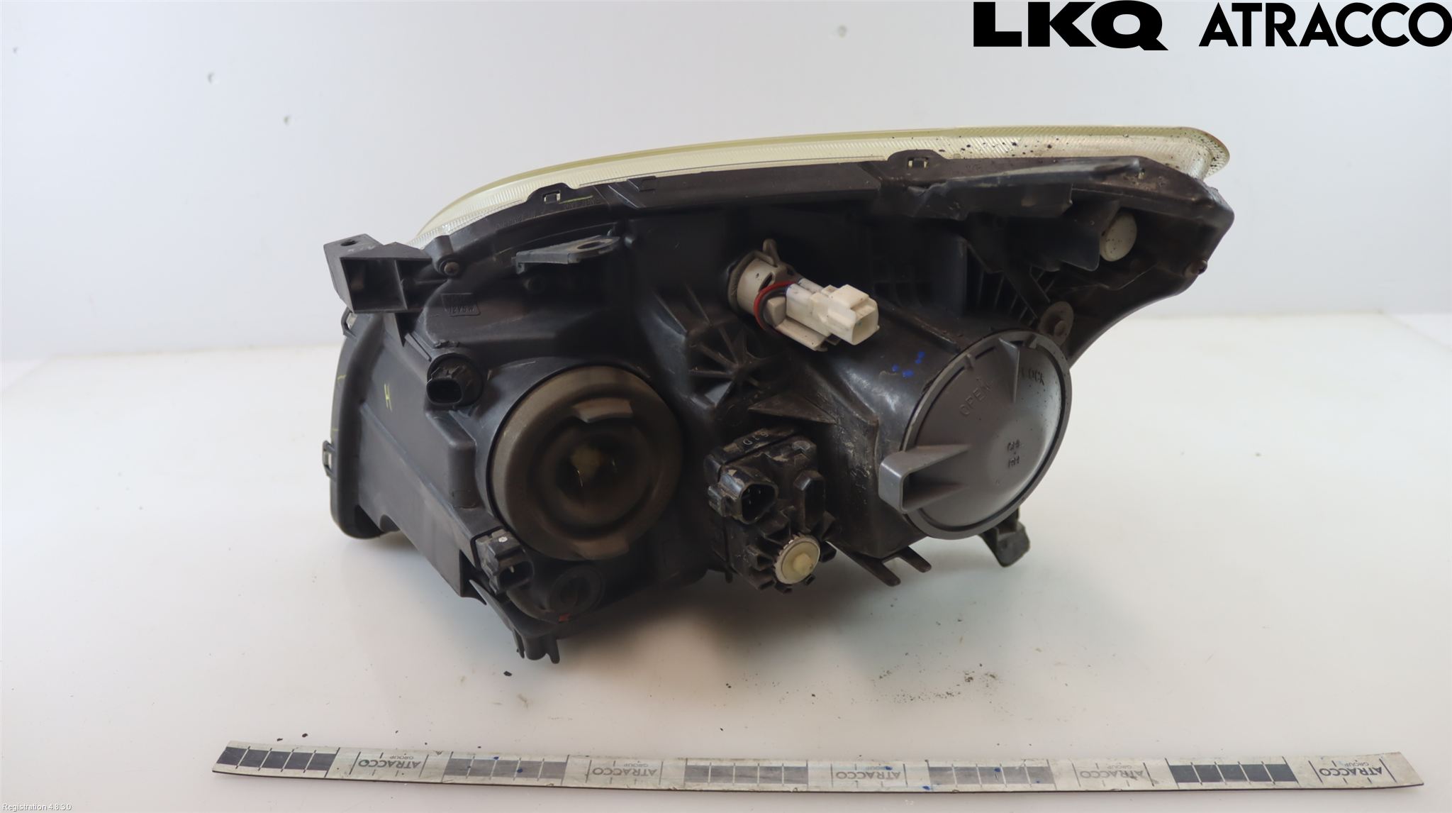 Toyota AVENSIS 03-06 Strålkastare Höger