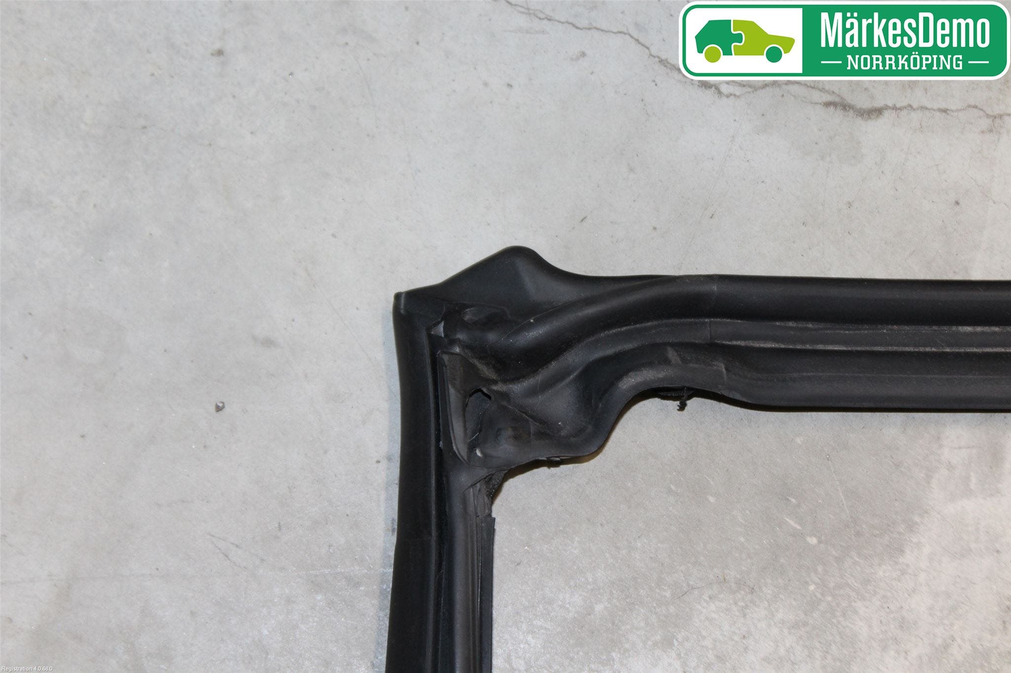 Jaguar XK/XKR 06-14 Vindruta - Gummilist