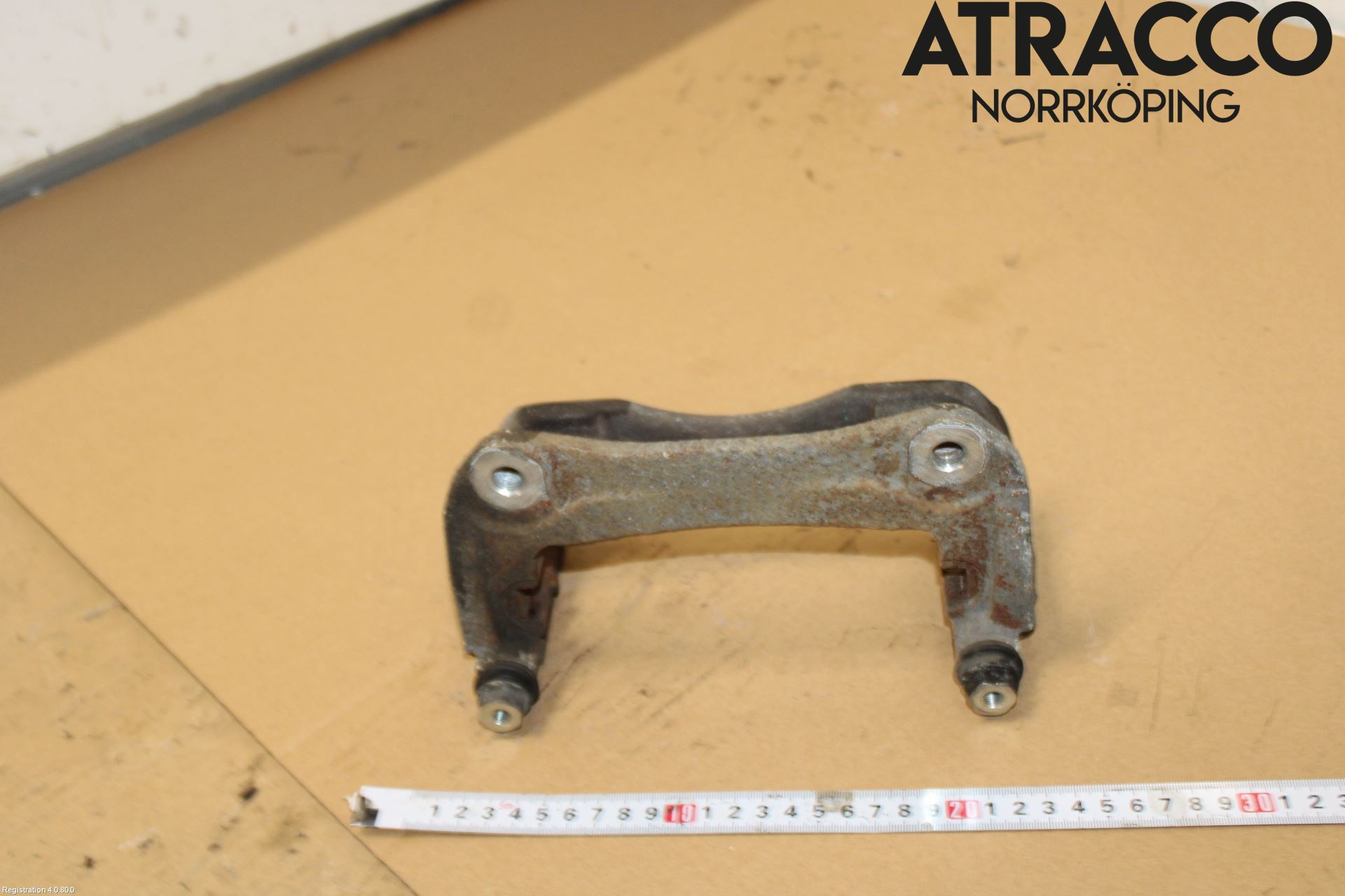 Toyota RAV4 19- Bromsokshållare