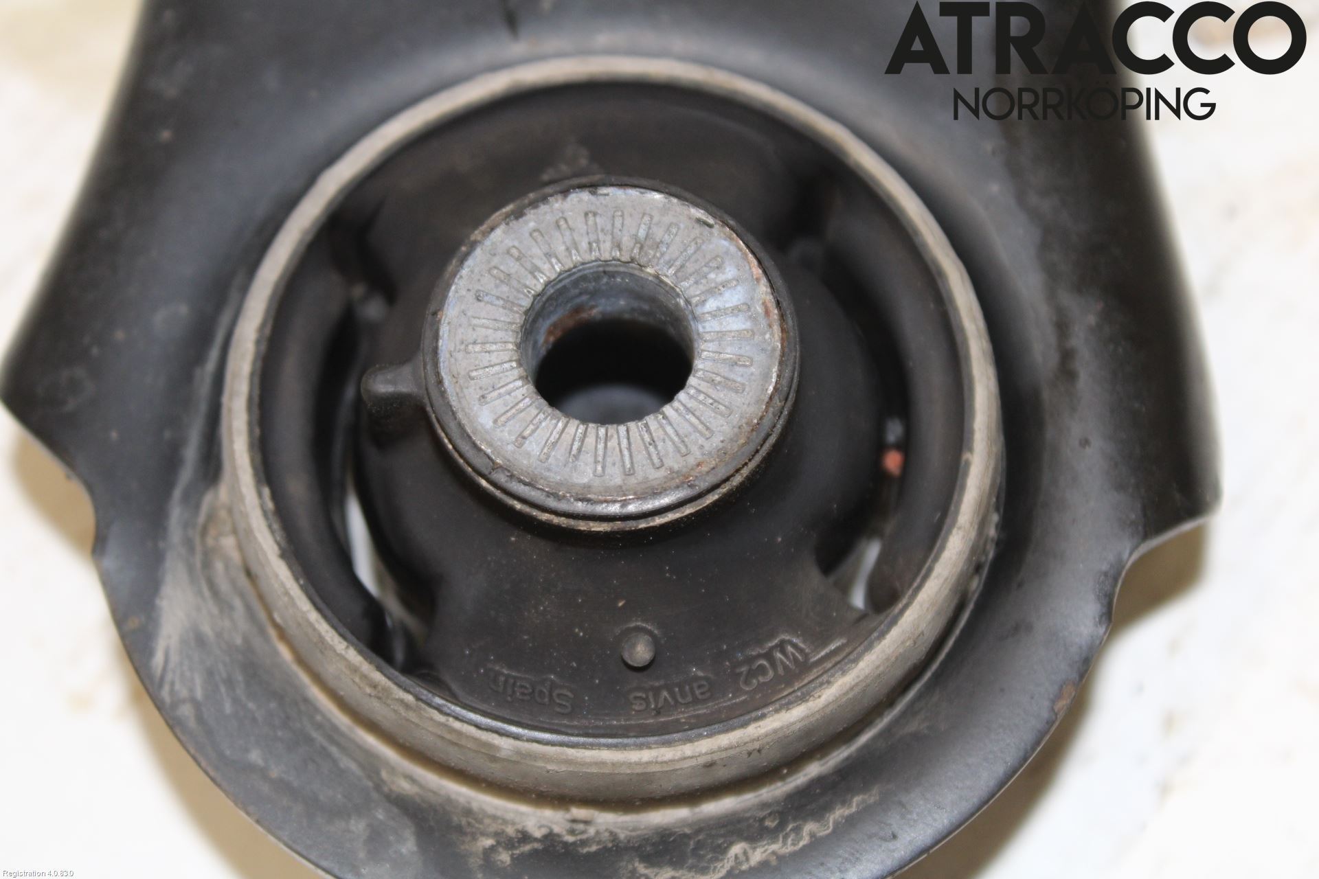 Seat ATECA 16->> Bärarm Fram Undre Vä