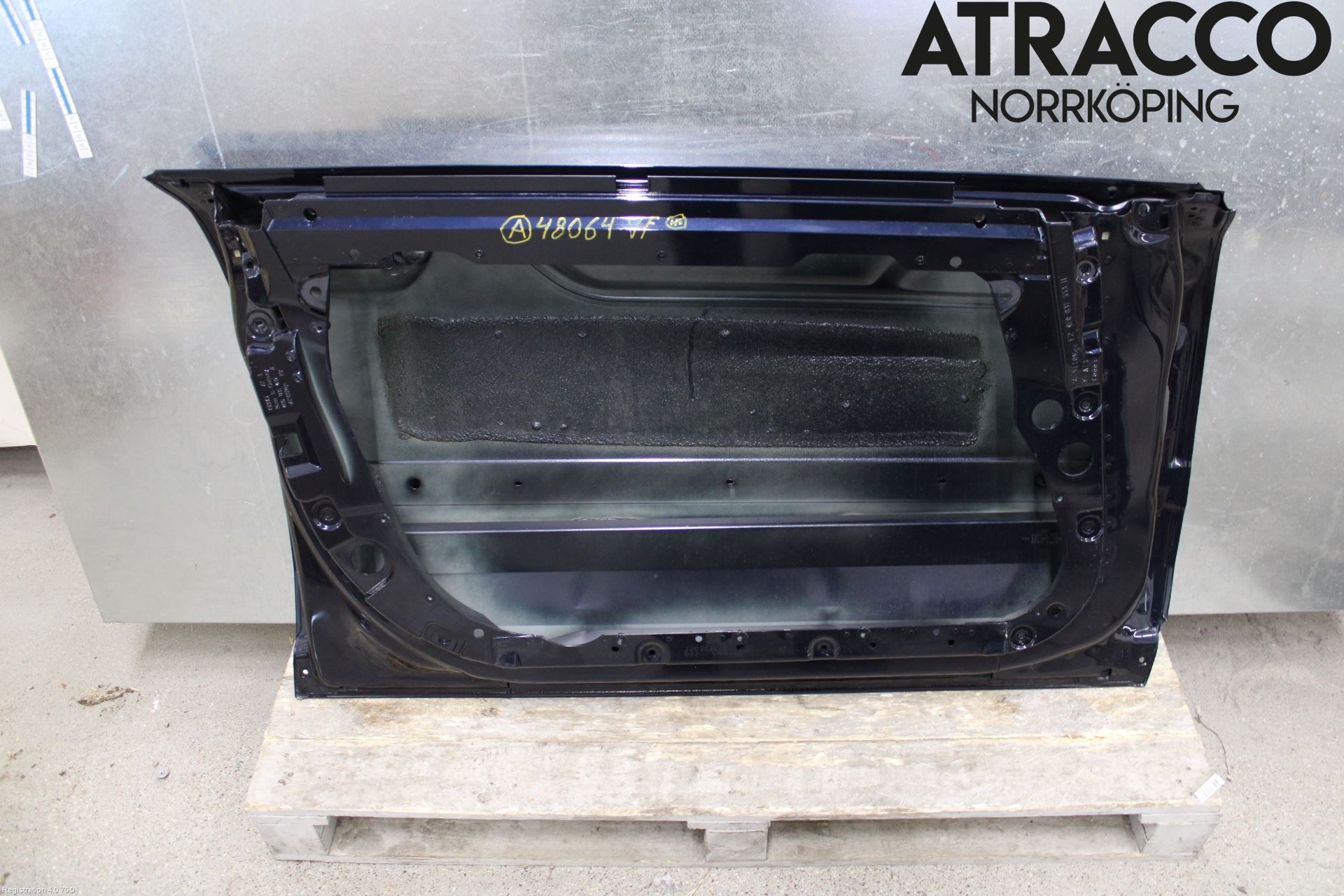 Audi A8/S8 4E  02-09 Dörr Fram Vänster