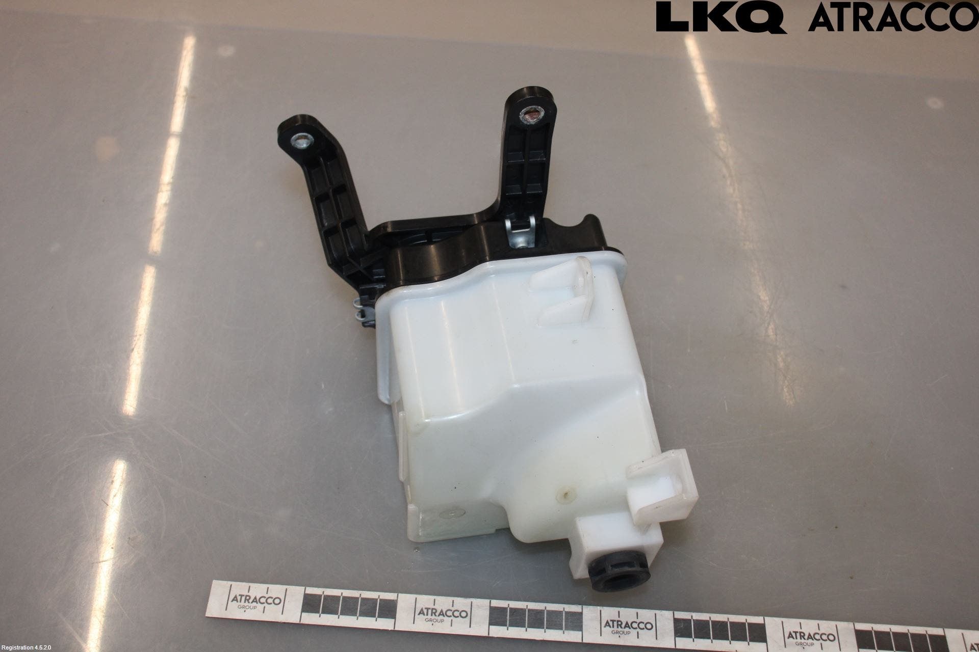 Mazda CX-30 20- Expansionstank