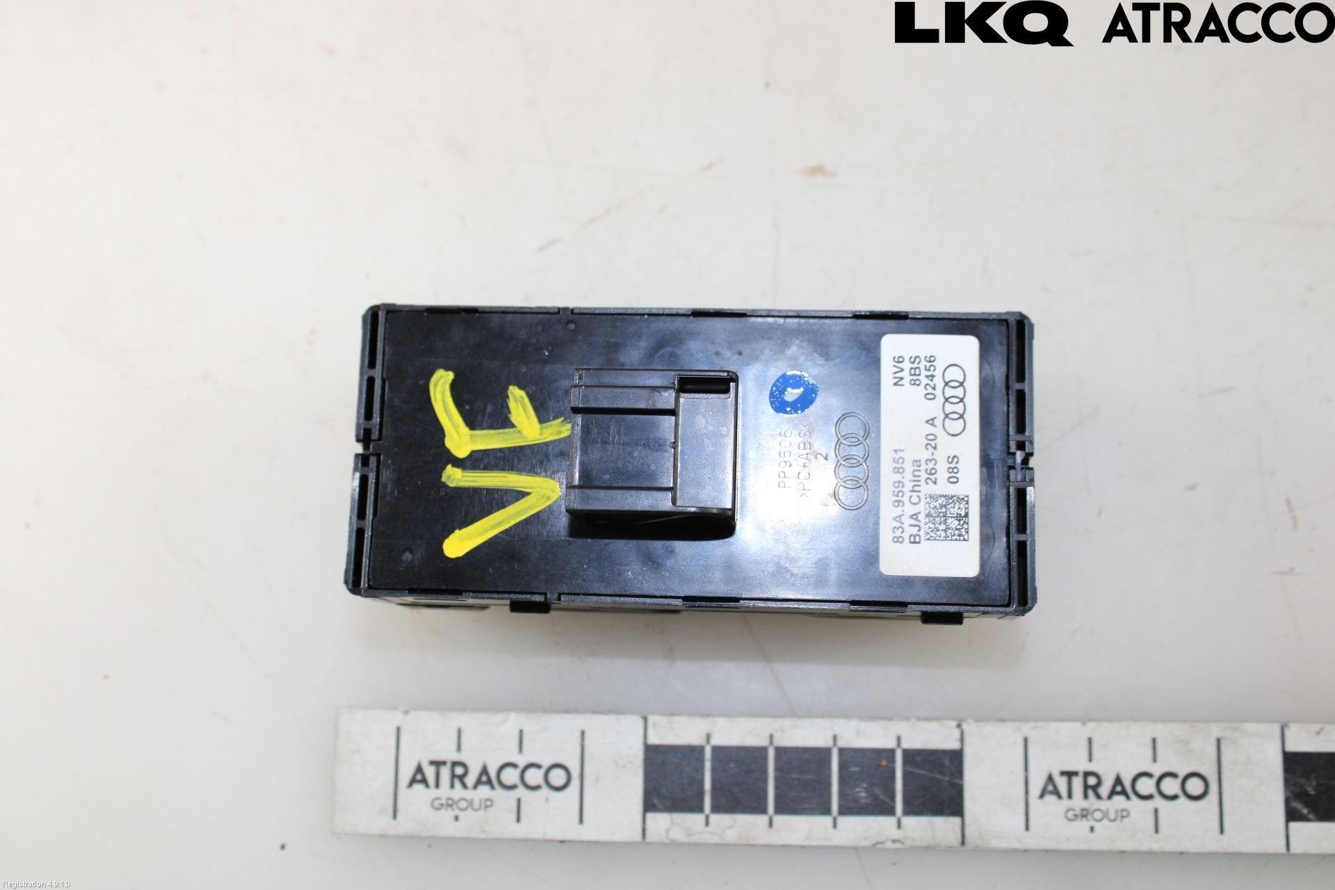 Audi Q3 F3 19- Strömställare Elhiss