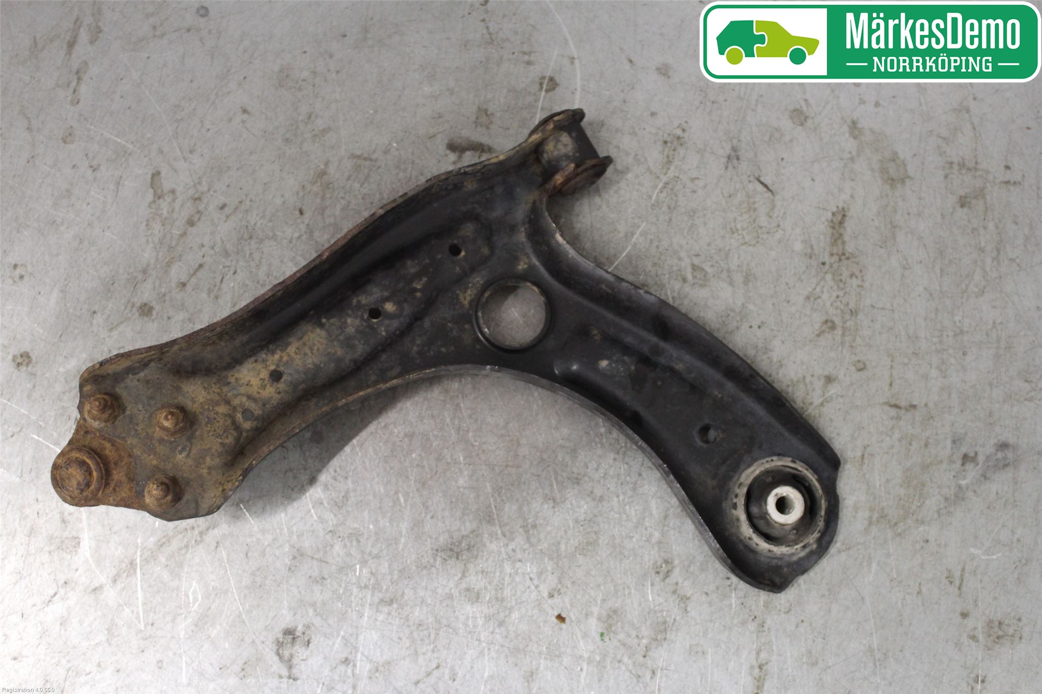 Volkswagen VW POLO 10-17 Bärarm Fram Undre Hö