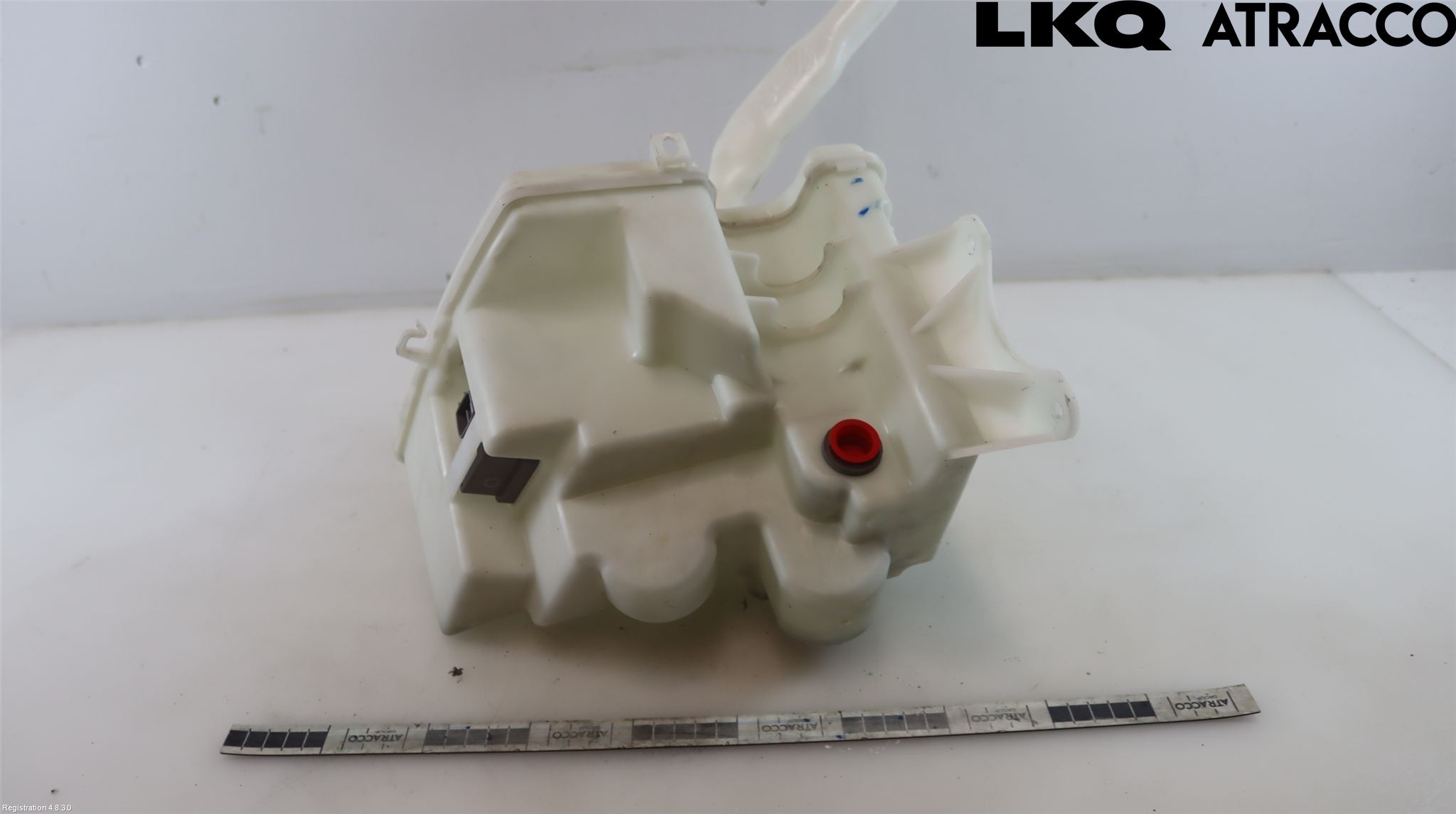Toyota AURIS 10-12 Spolartank Vindruta-Strål