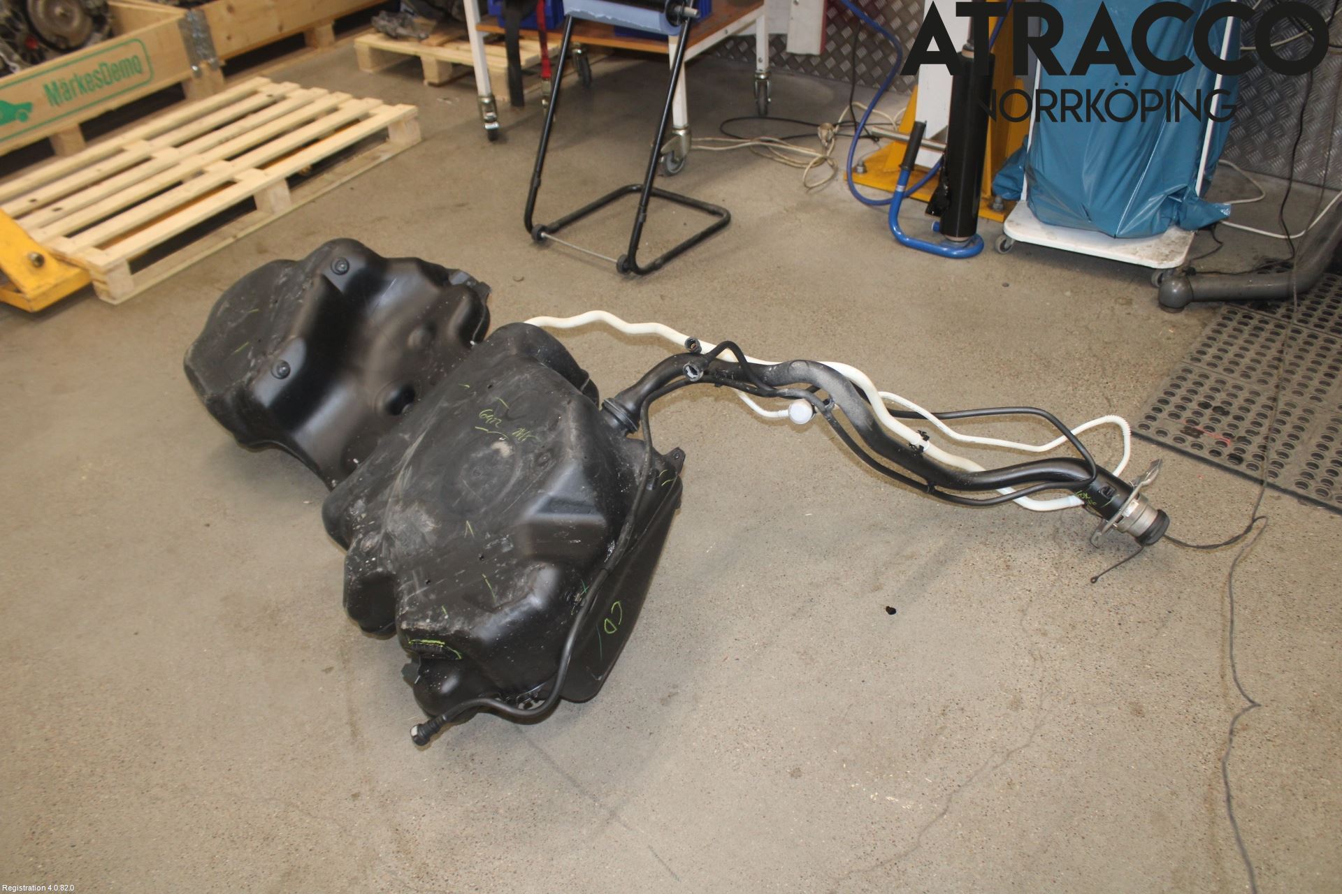 Audi Q5/SQ5 17- Bränsletank Insprutning