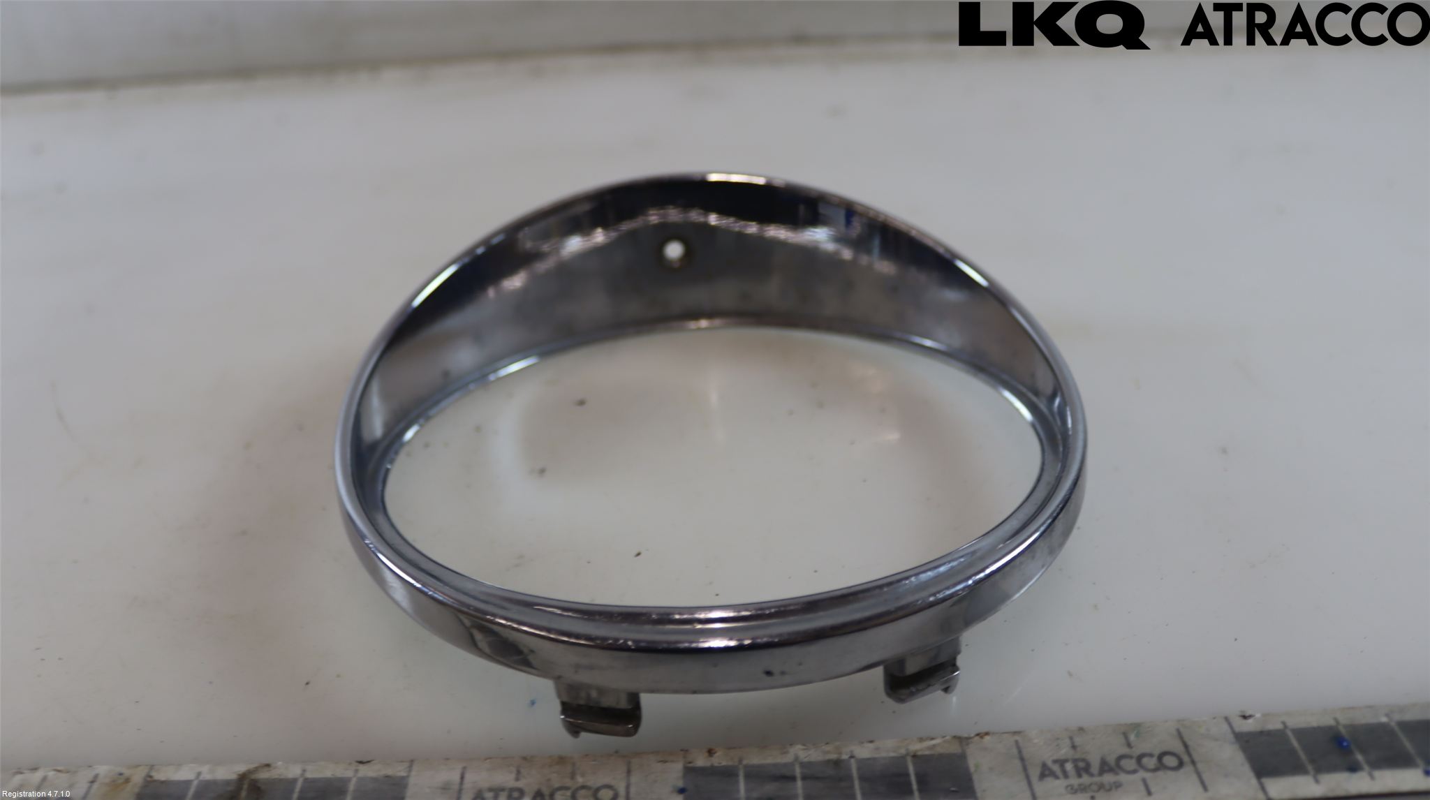 Jaguar XJ SERIE 2   73-79 Strålkastarsarg Vänster