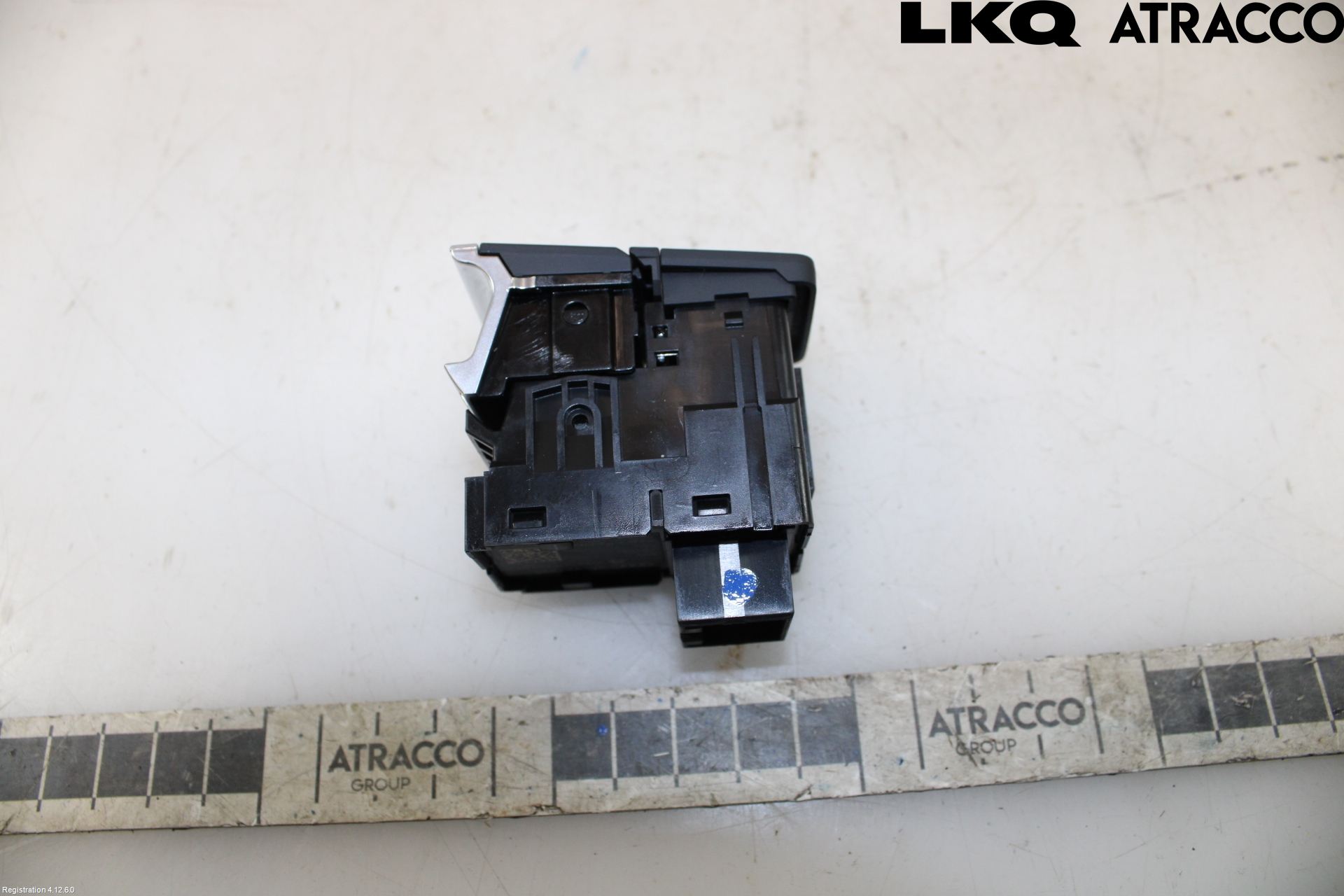 Audi A6 F2/C8 19- Strömställare Parkeringsbroms