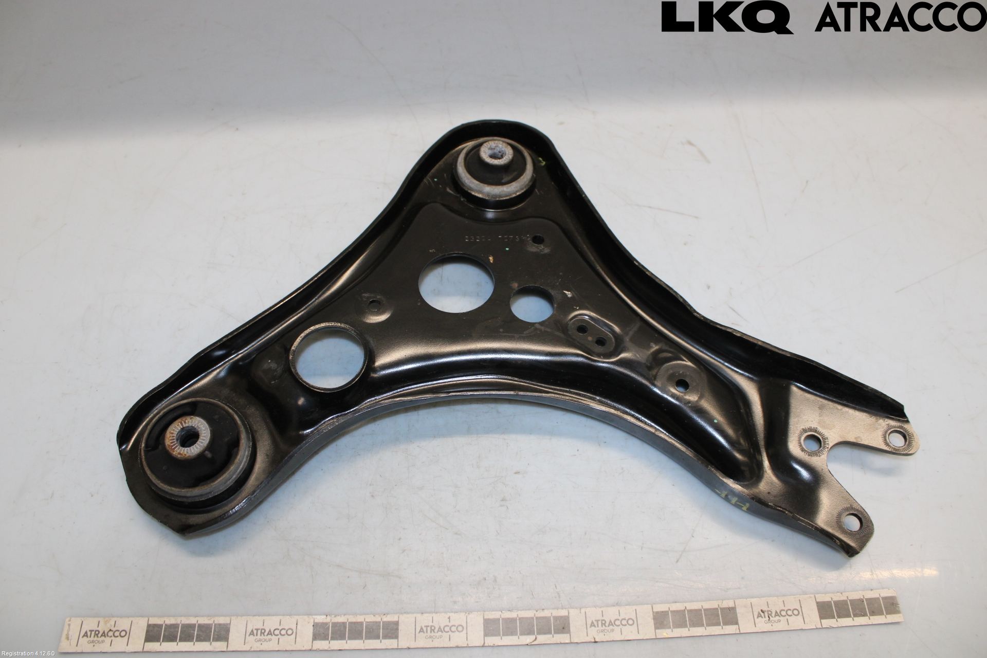 Audi Q4 E-TRON FZ 22- Bärarm Fram Undre Hö