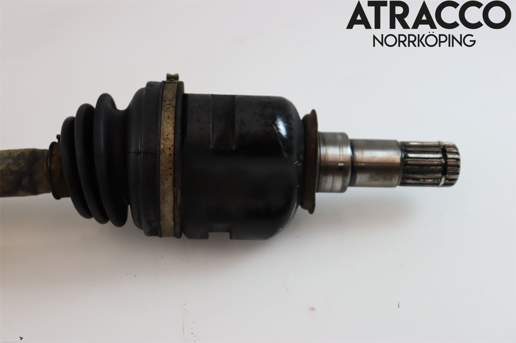 Toyota AVENSIS 03-06 Drivaxel Fram Höger