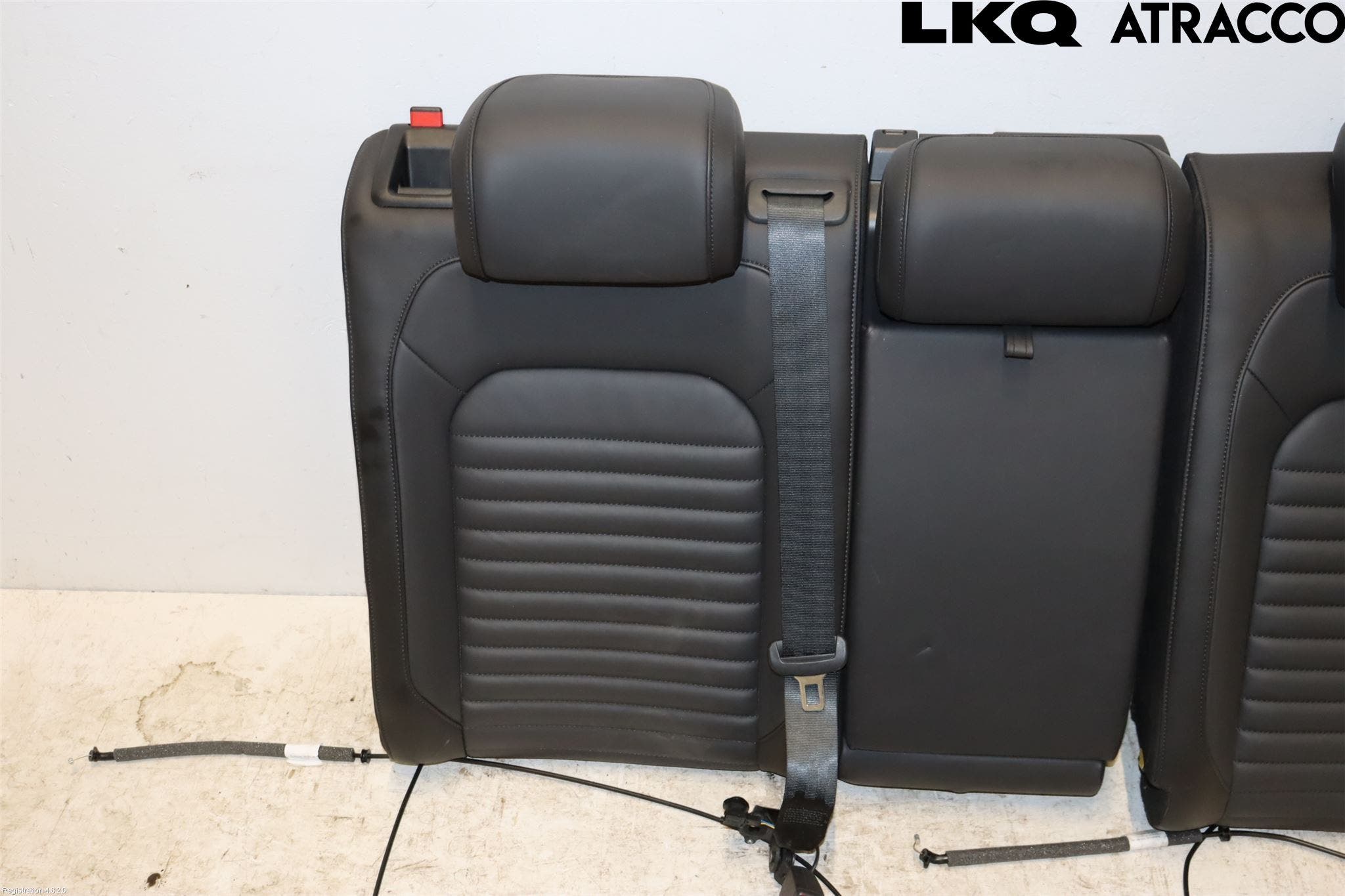 Volkswagen VW PASSAT 15-19 Inredning Ryggdyna Bak
