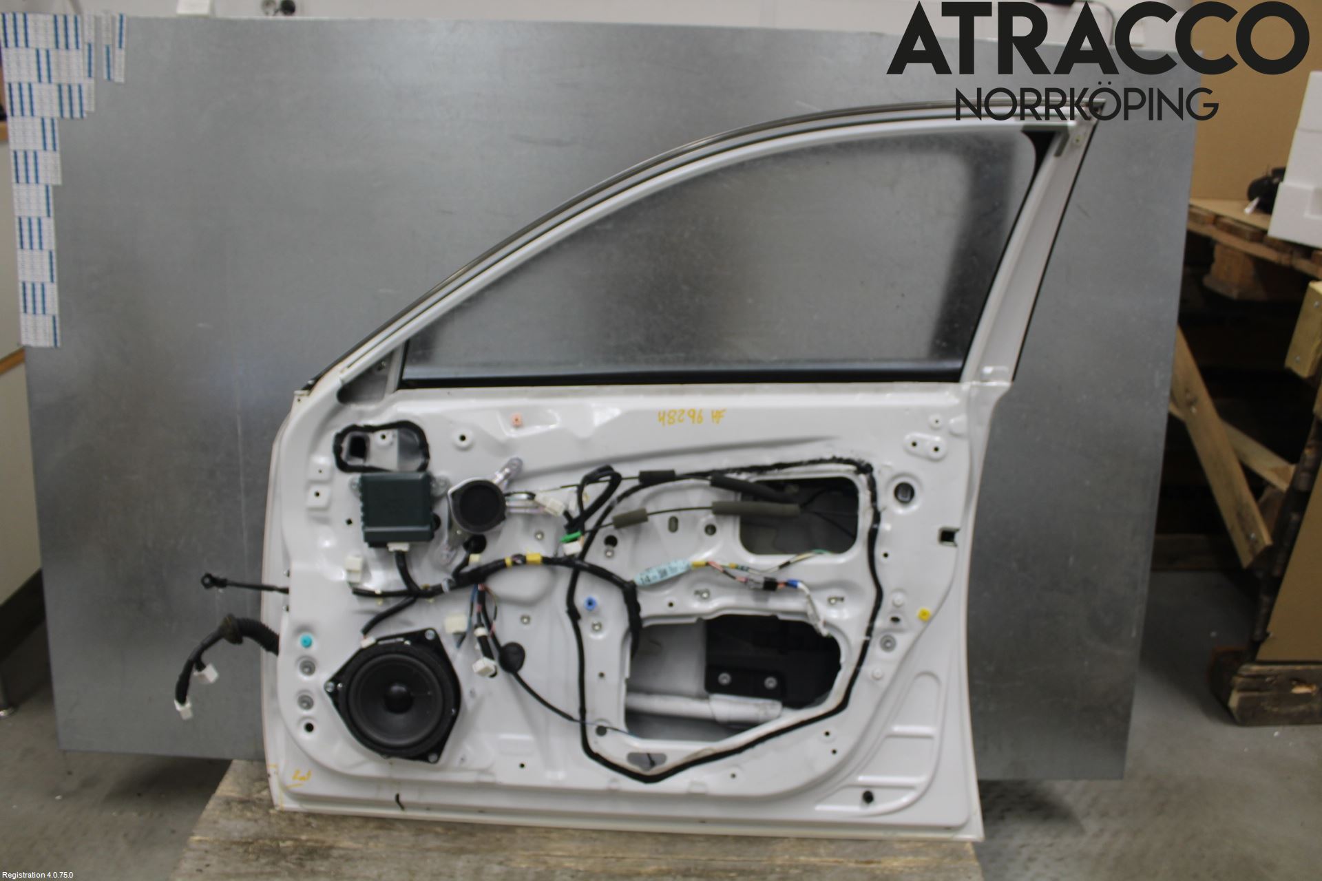 Lexus IS 220d/250/350 06-13 Dörr Fram Höger