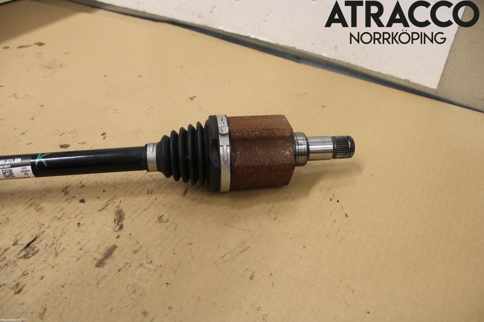 Volkswagen VW T-CROSS 19- Drivaxel Fram Vänster