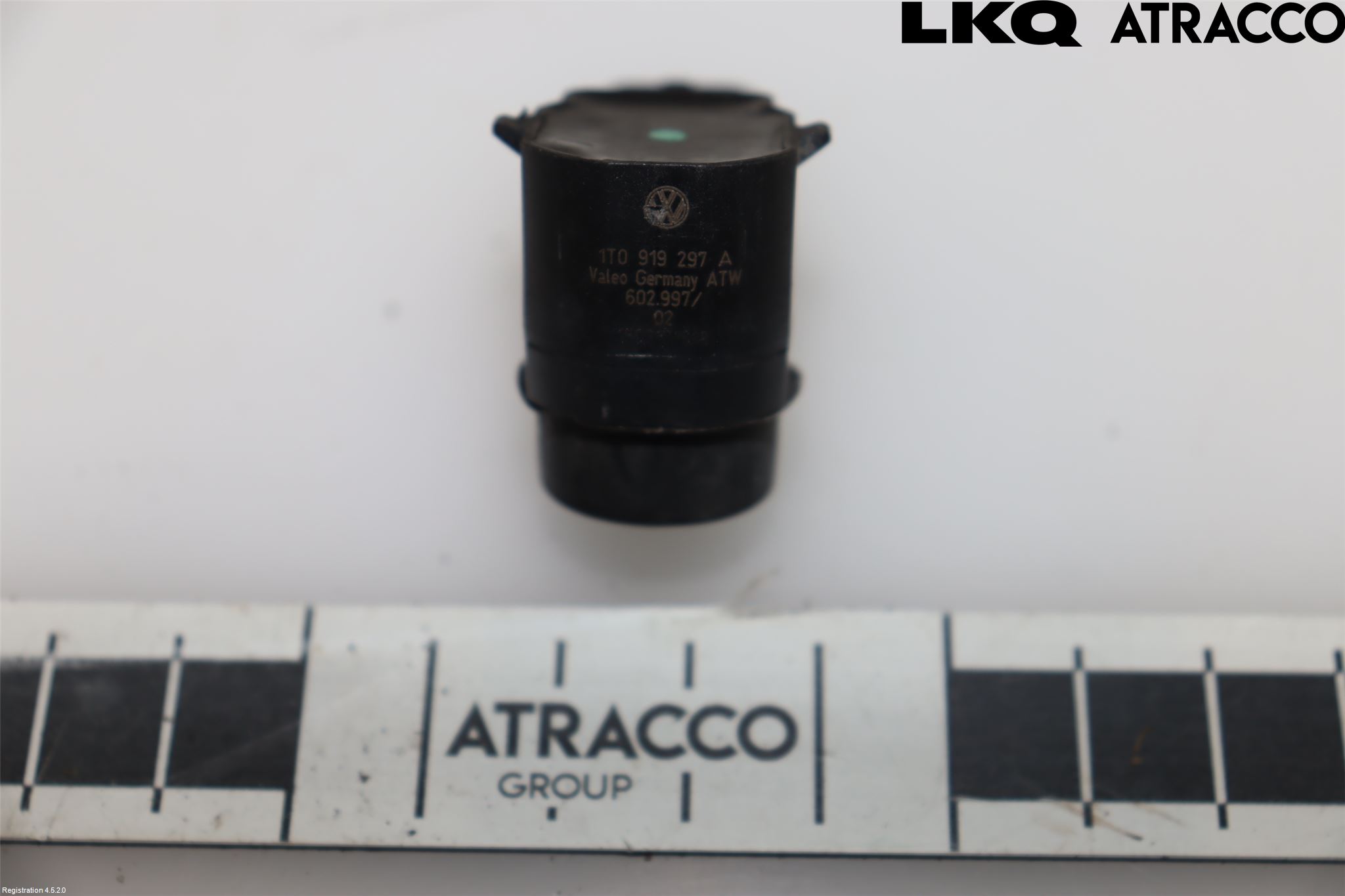 Skoda SUPERB 09-15 Parkeringshjälp Frontsensor