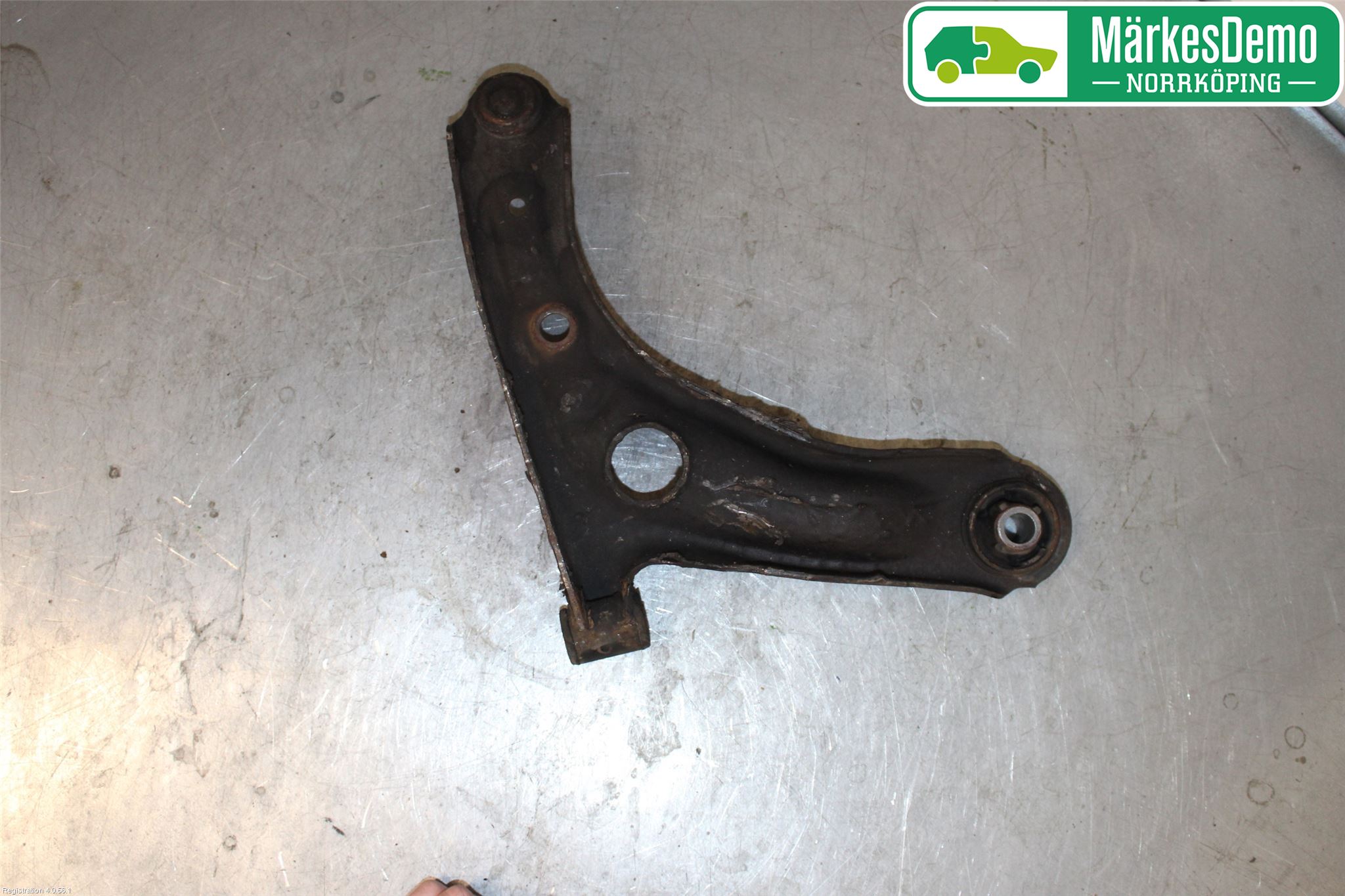 Peugeot 107 Bärarm Fram Undre Vä