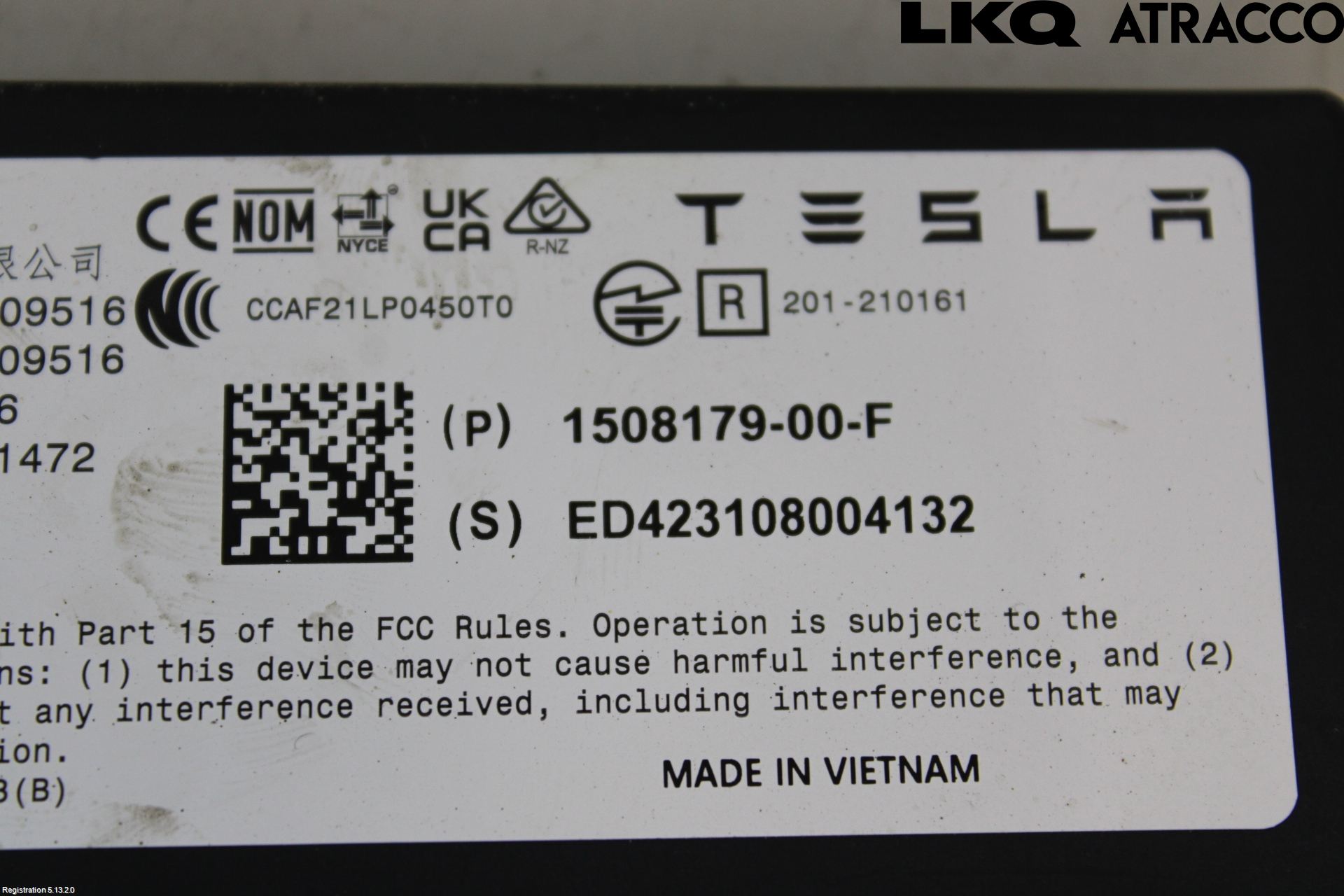 Tesla MODEL Y 21- Antenn