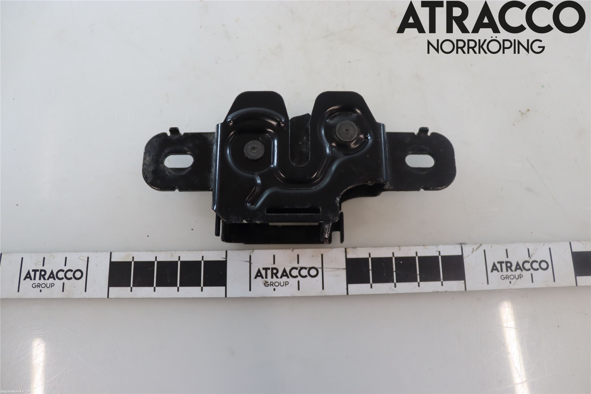 Volvo V70 08-13 Huvlås