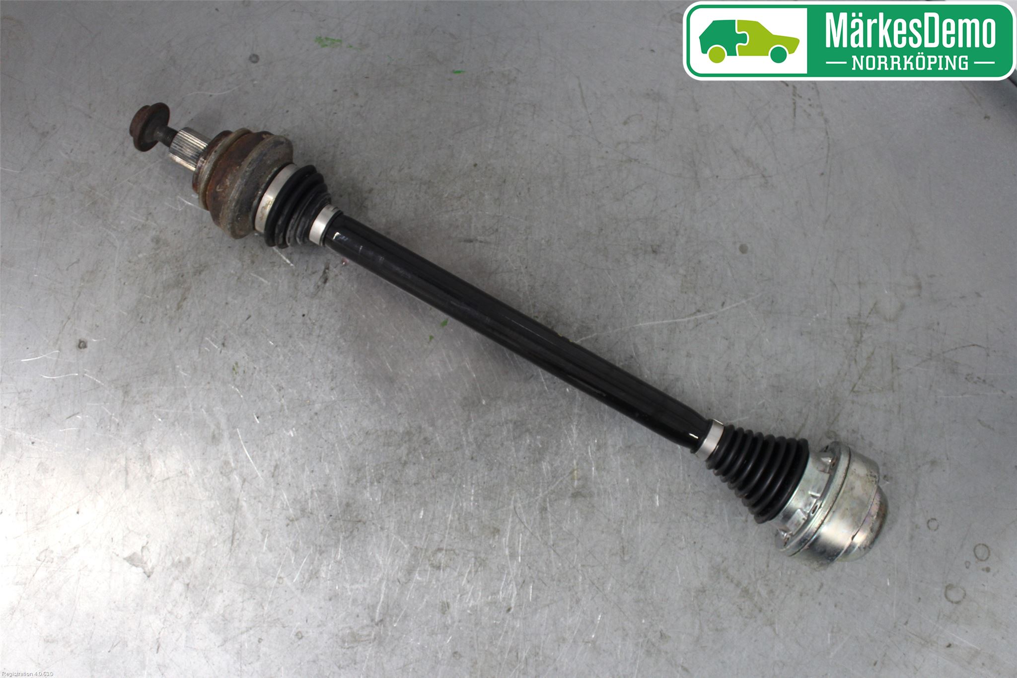 Audi A4/S4 B9 16-19 Drivaxel Bak Vänster