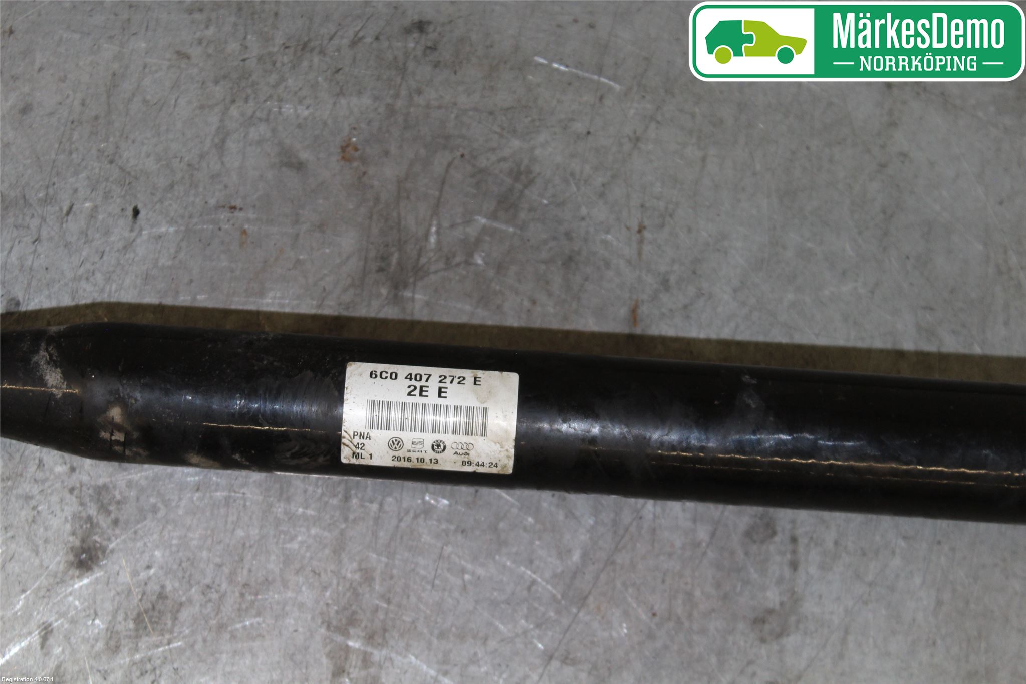 Volkswagen VW POLO 10-17 Drivaxel Fram Höger