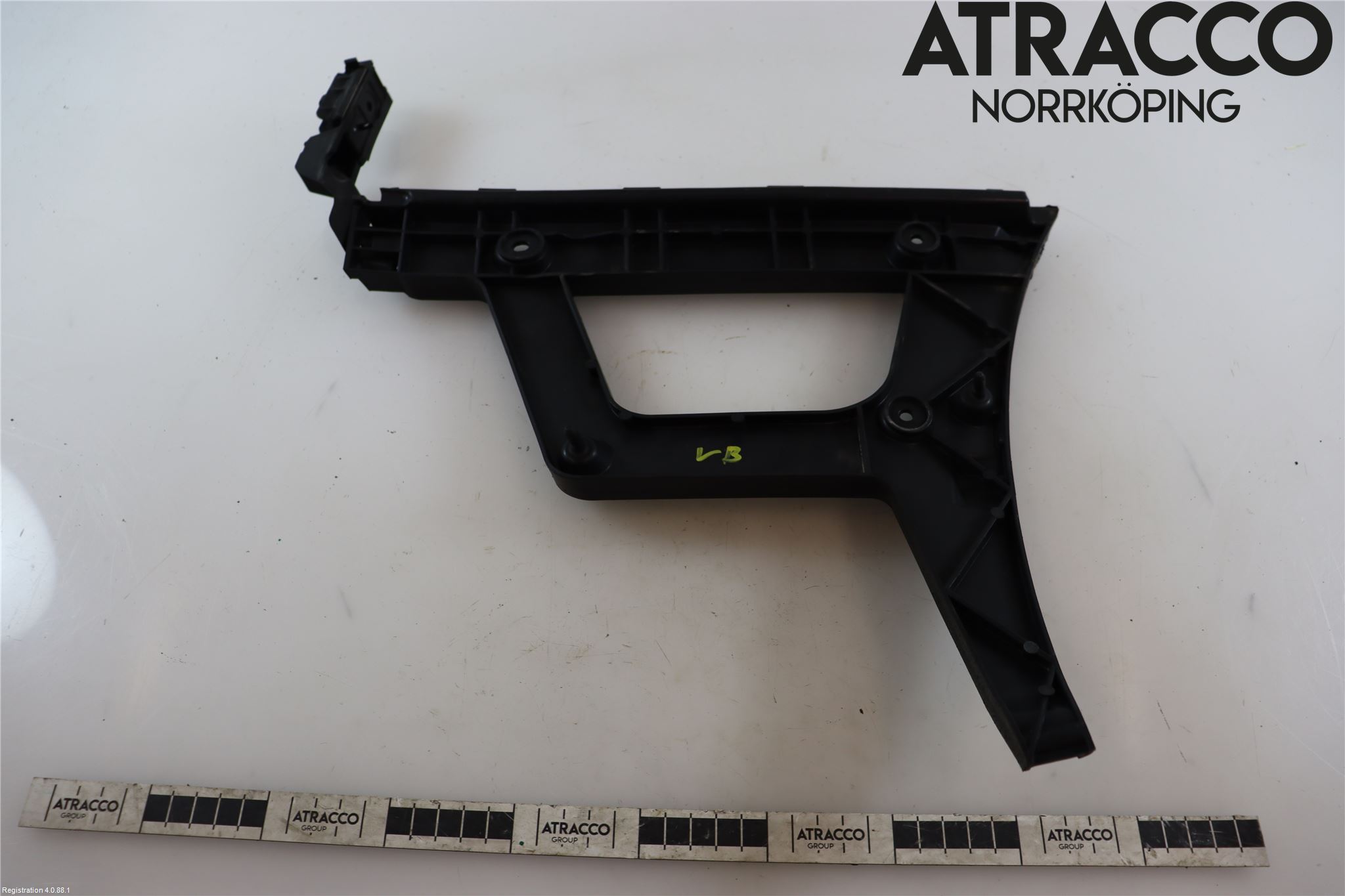 Audi A4 12-15 Stötfångarfäste Bak Vä