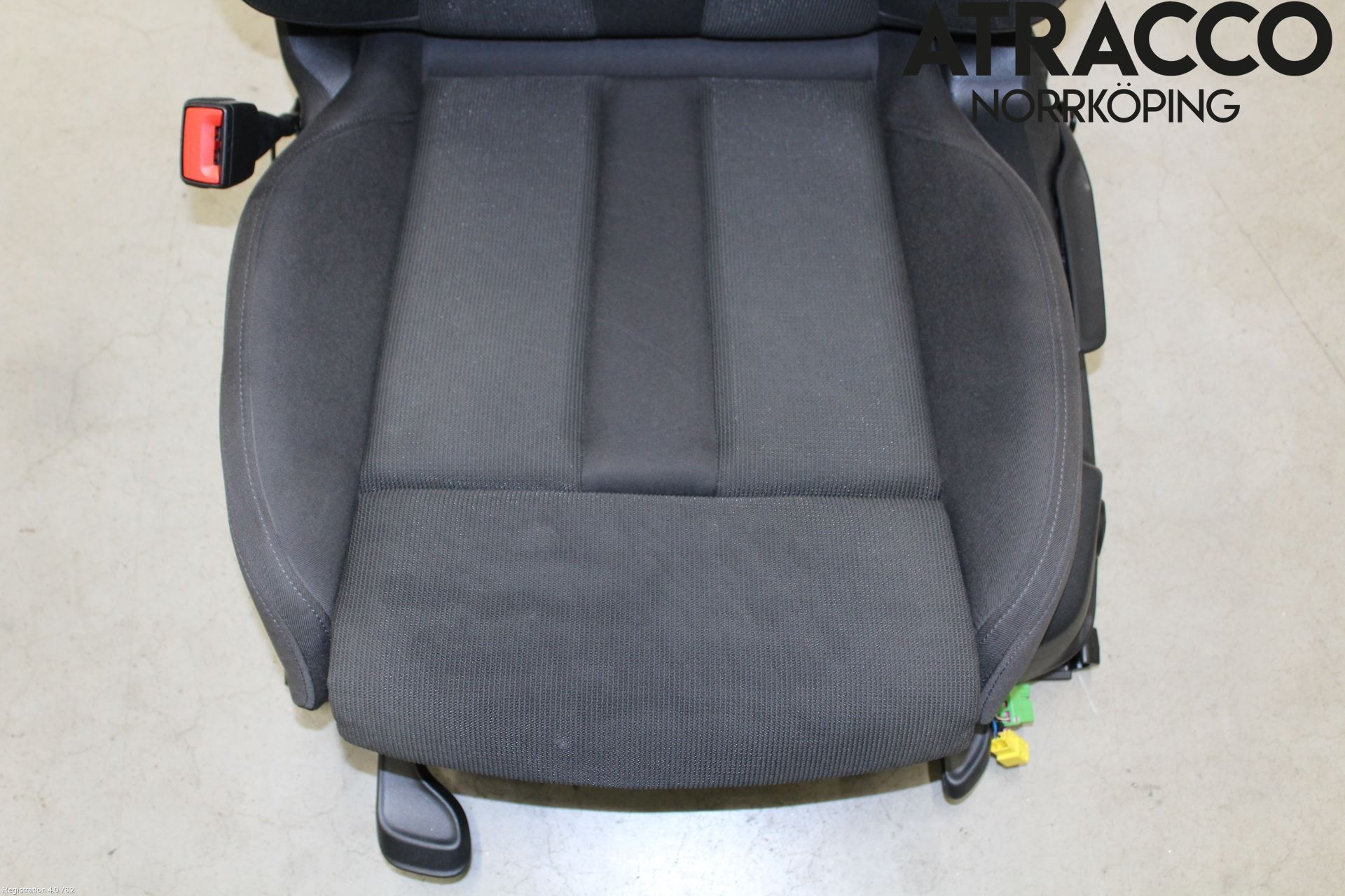 Audi A4/S4 B9 20- Inredning Stol Fram Vä