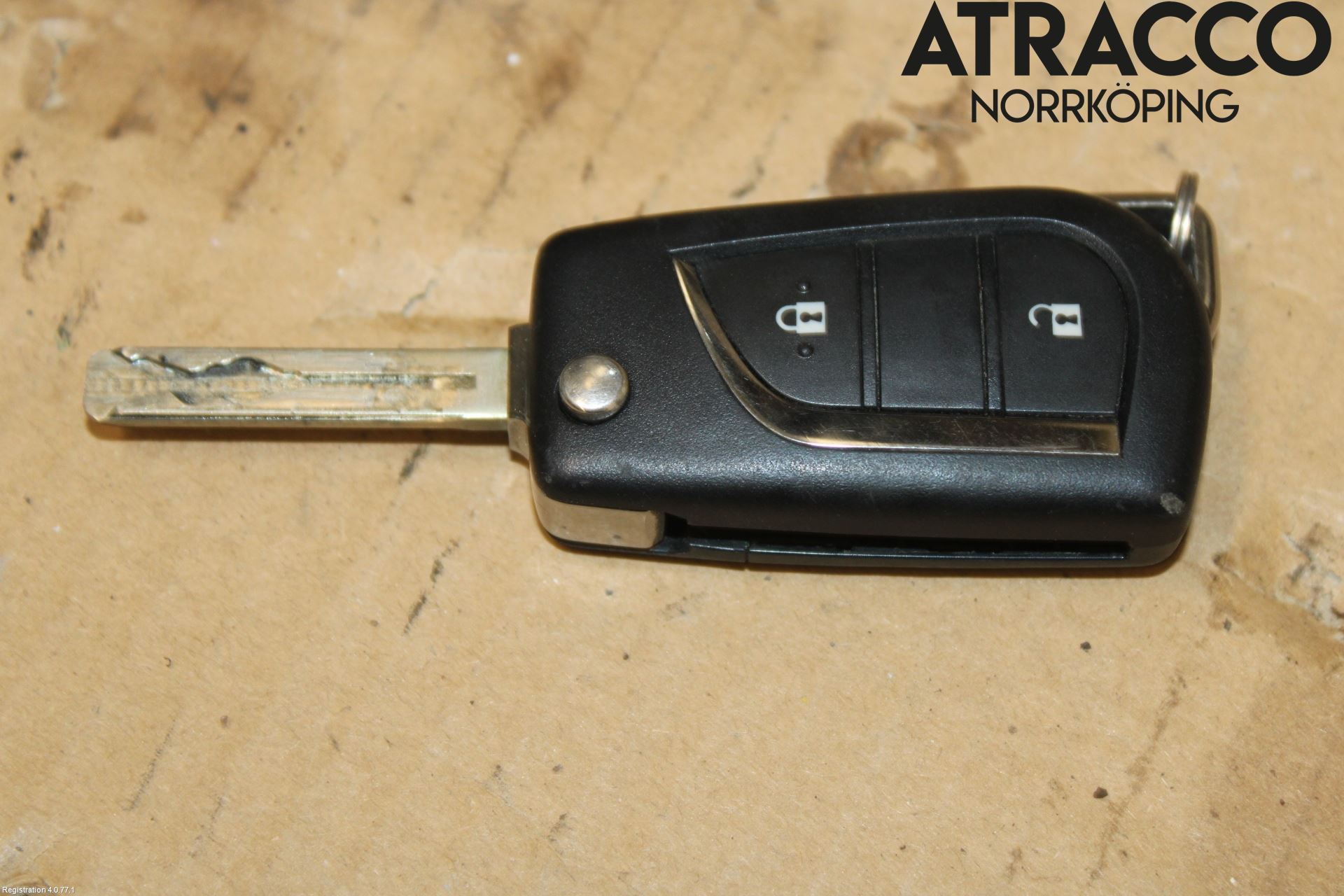 Toyota YARIS XP21 20- Rattaxelagg Med Inb Servo