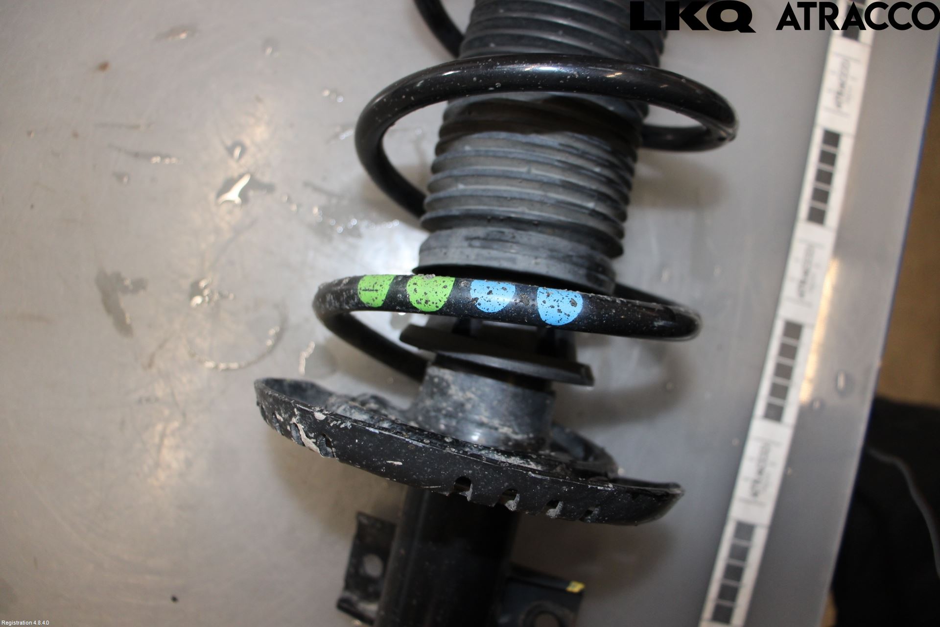 Volkswagen VW UP! / E-UP! Fjäderben Fram Vänster