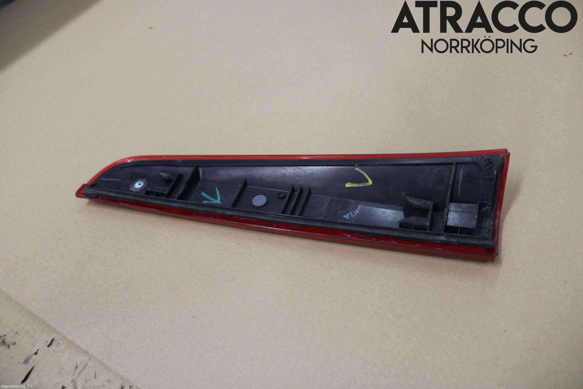 Nissan NOTE E11 06-14 Bakljus Vänster