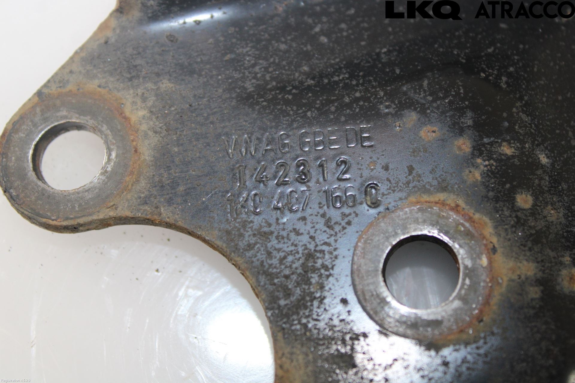 Volkswagen VW PASSAT 11-14 Bärarm Fram Undre Hö