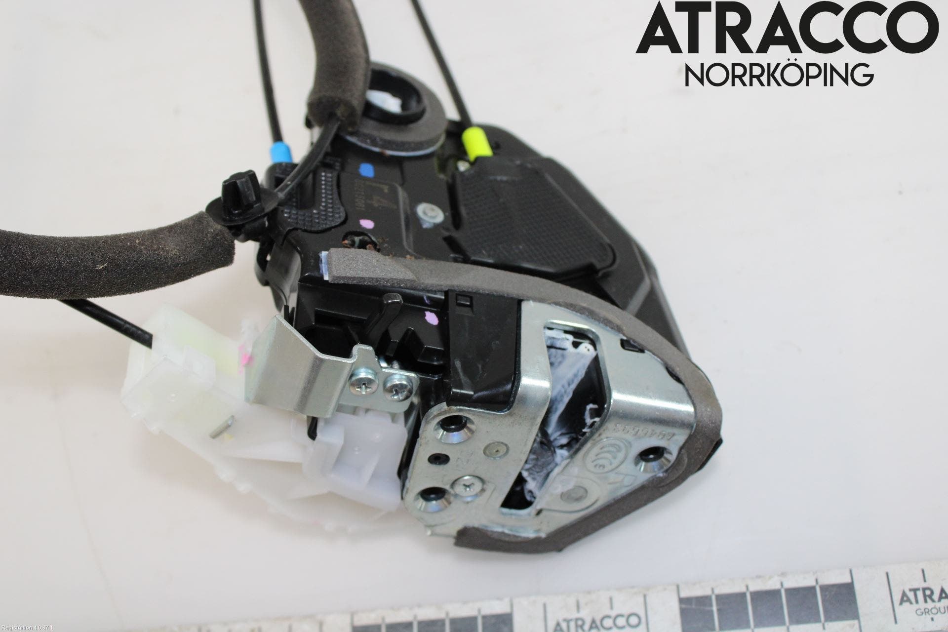 Toyota C-HR 16-23 Låskista-Dörrlås