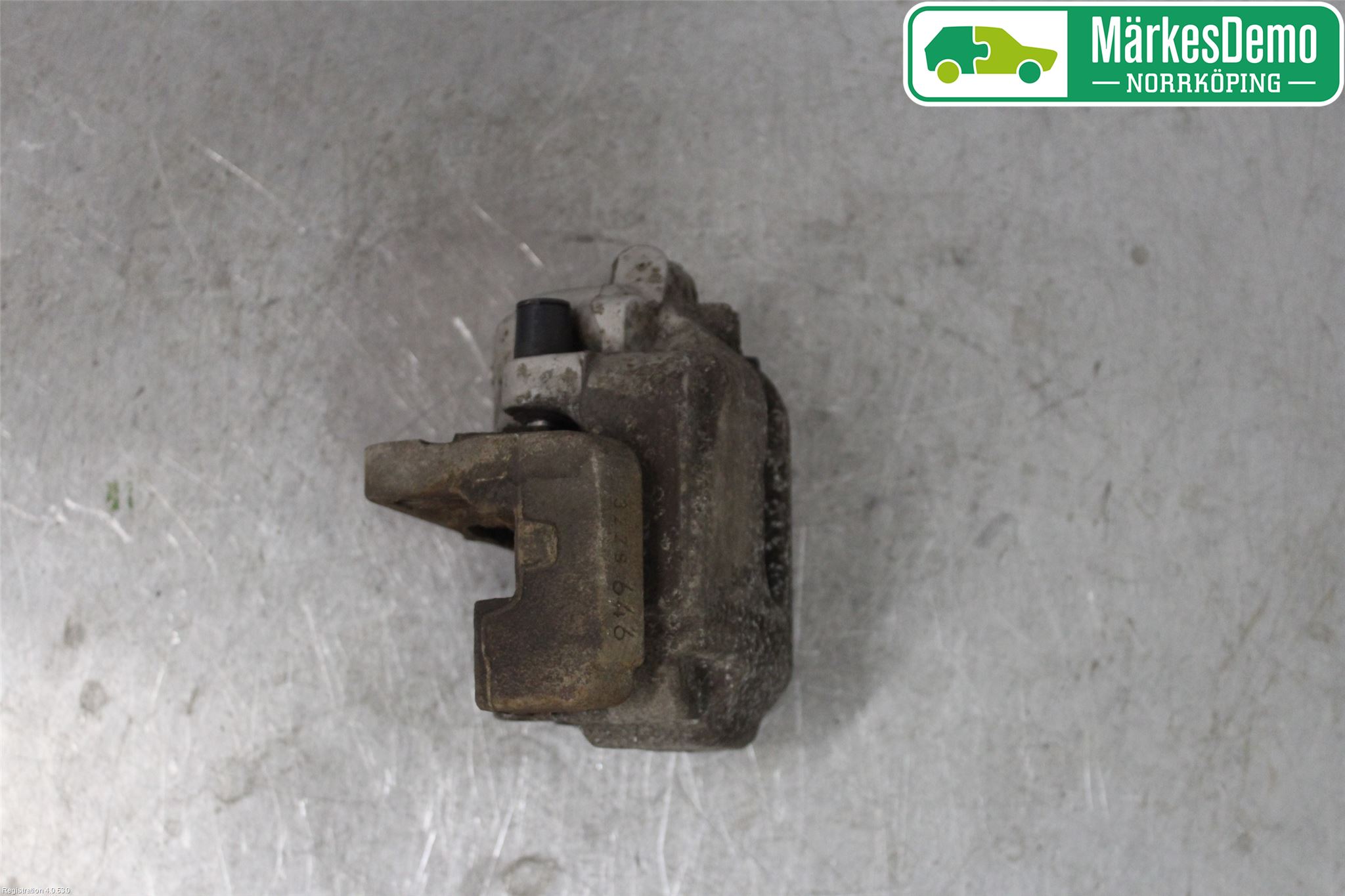 BMW 5 F10/F11/F18 09-17 Bromsok Fram Höger