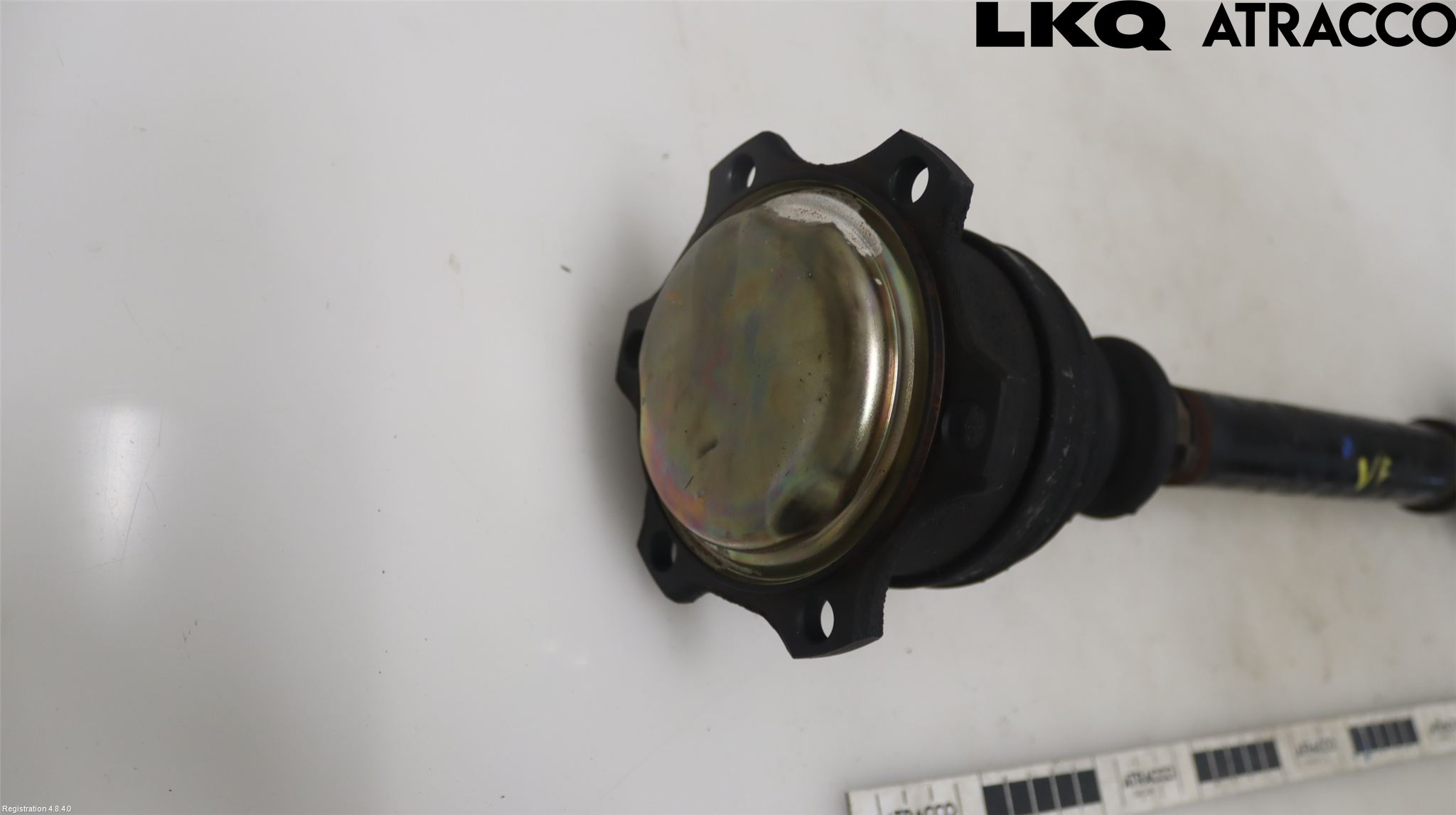 Audi A8/S8 4D 94-02 Drivaxel Fram Vänster