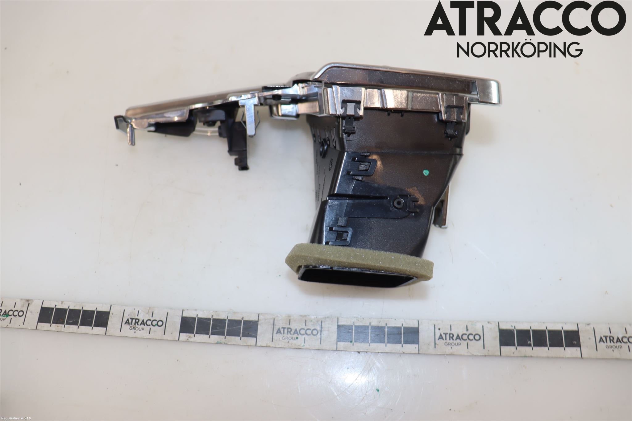 Volvo S90 17->> Defrosterkanal-Munstycke