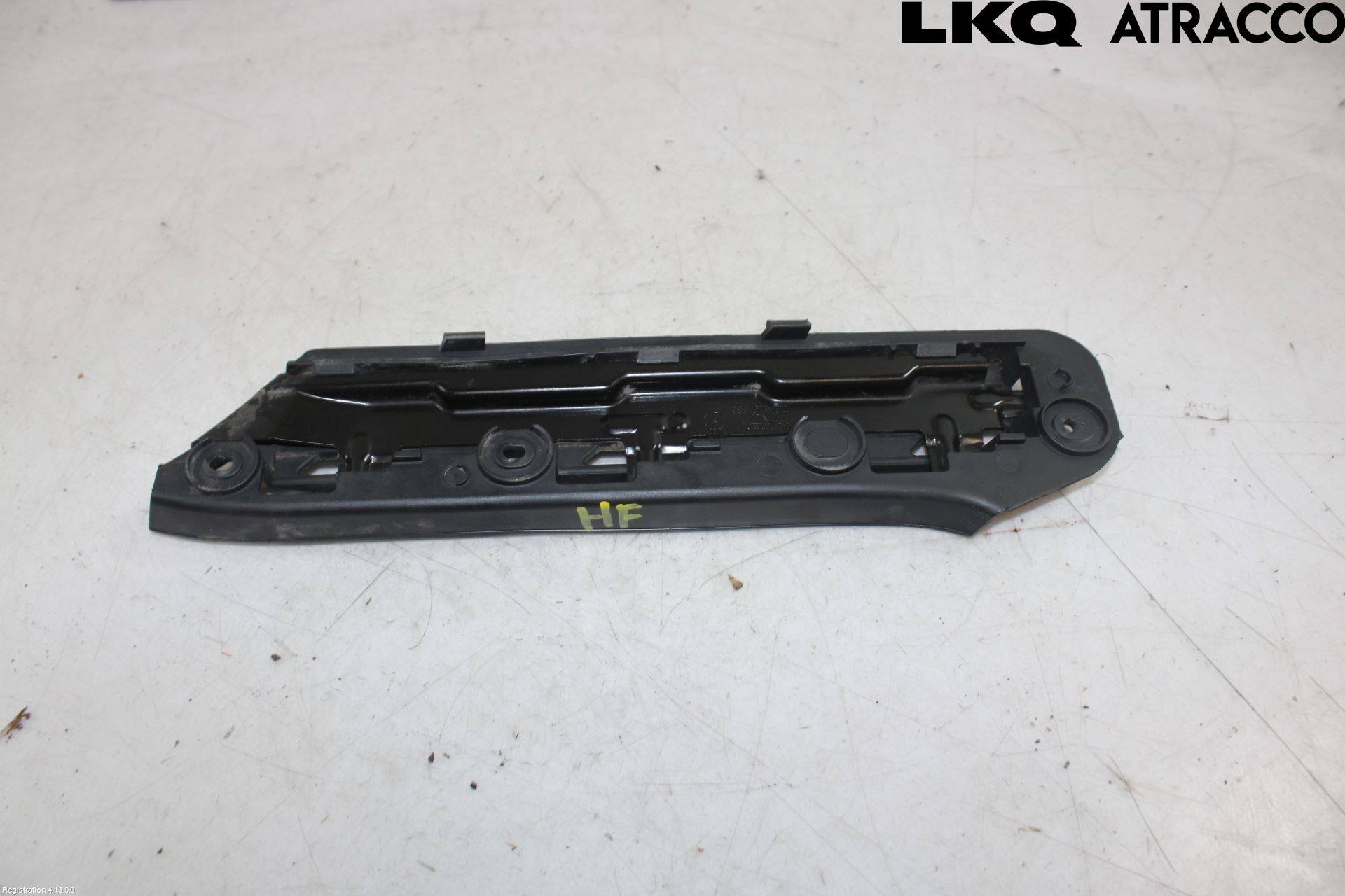 Volkswagen VW CADDY      04-10 Stötfångarfäste Fram Hö