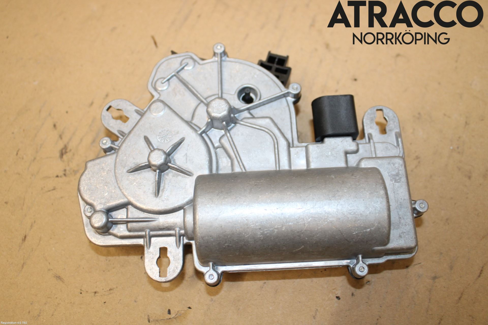 Volkswagen VW PASSAT 15-19 Bakluckeöppnare Automatisk