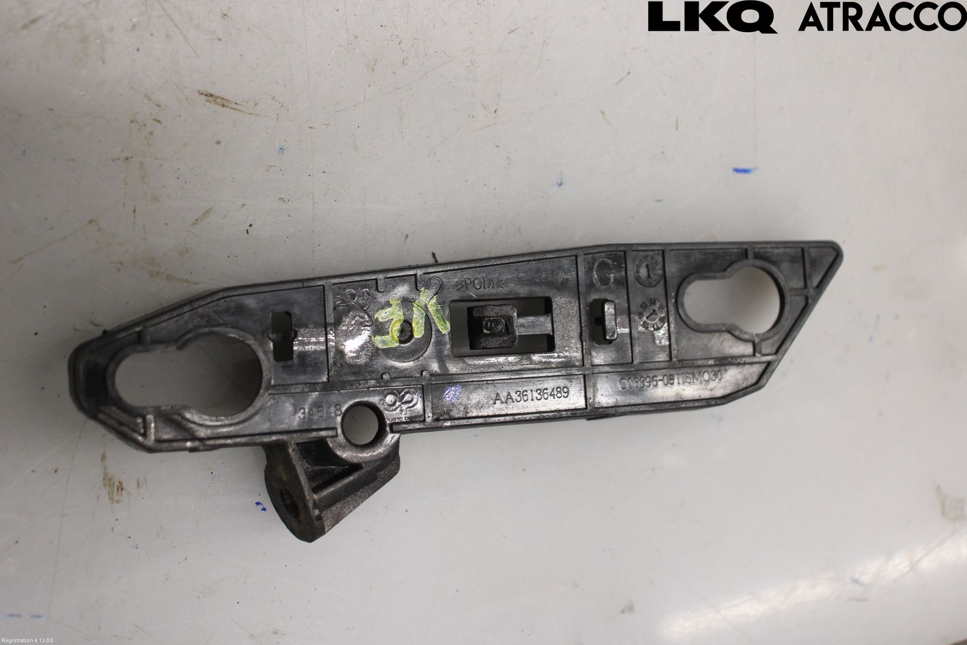 Peugeot 308 14-21 Stötfångarfäste Fram Vä