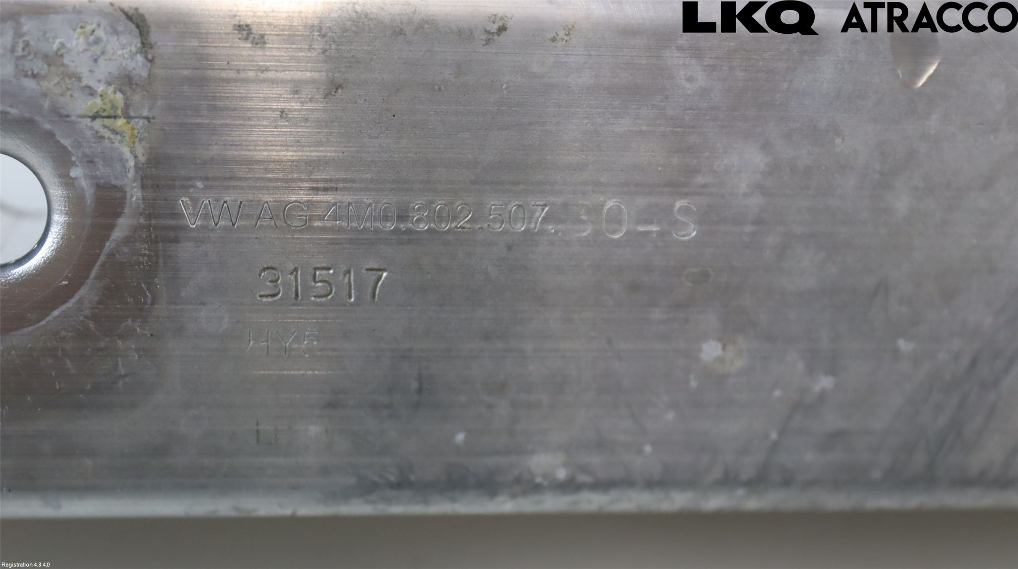 Audi Q7/SQ7 Frontplåt Undre