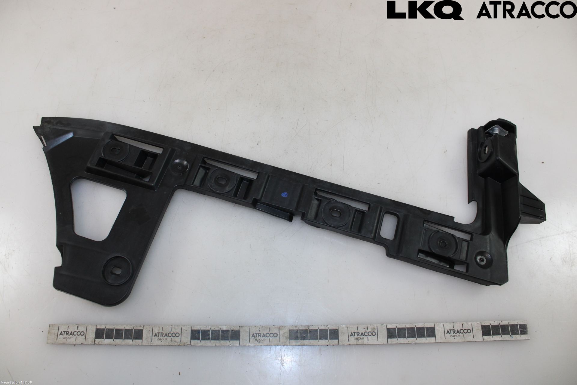 Volkswagen VW PASSAT 05-11 Stötfångarfäste Bak Hö