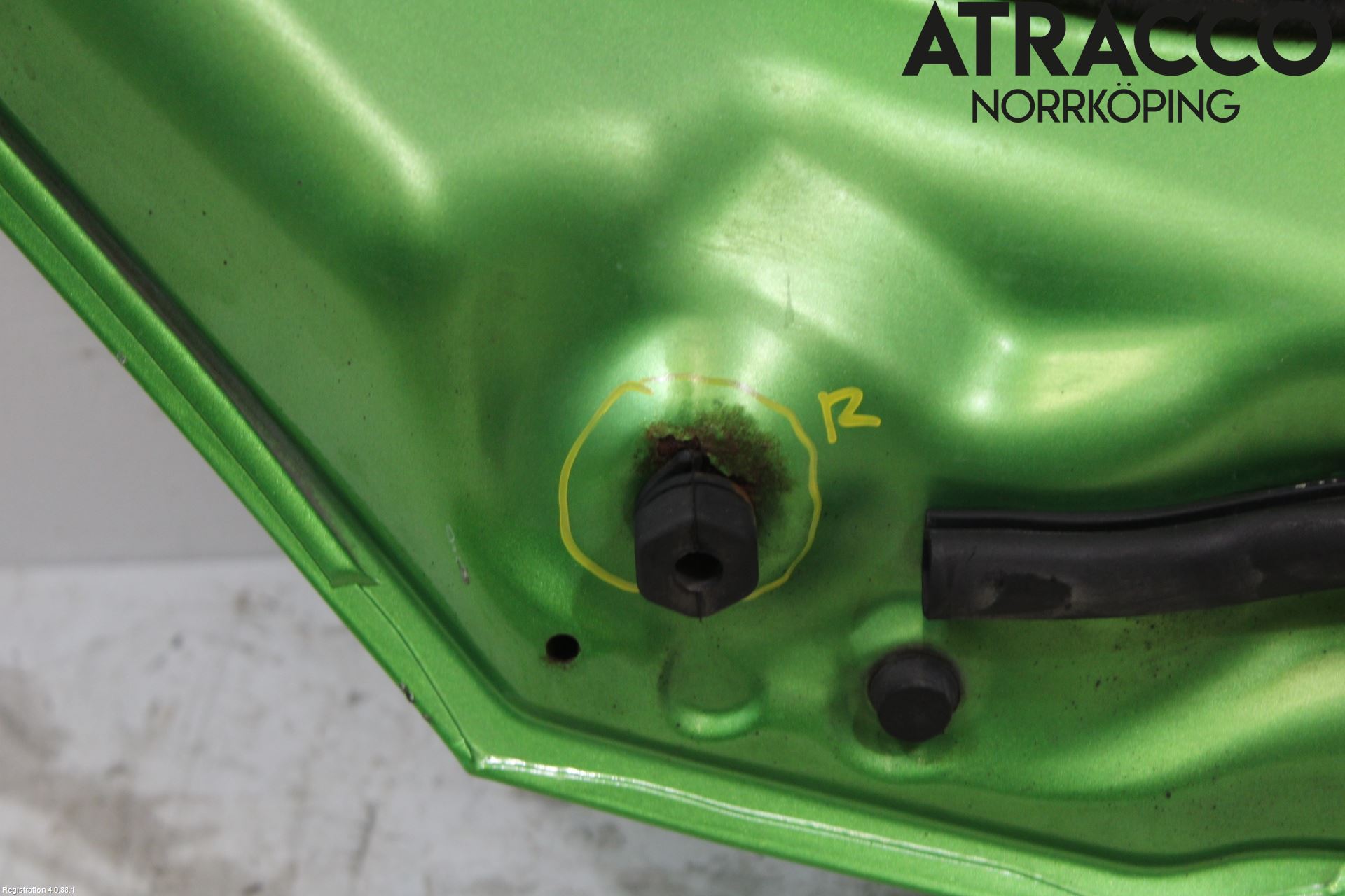 Mazda 2 (DE) 08-15 Huv Fram