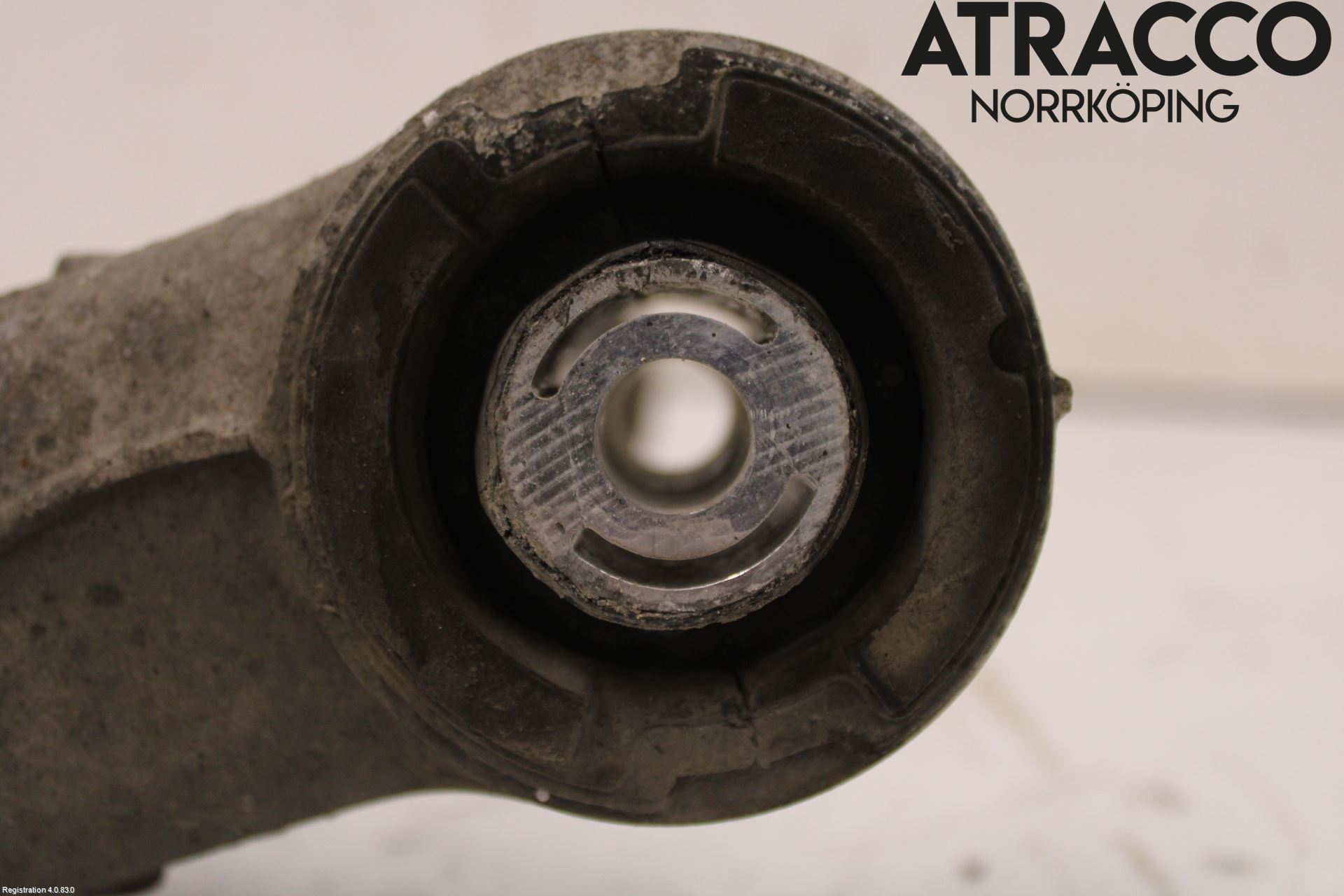 BMW 5 F10/F11/F18 09-17 Bärarm Bak Höger