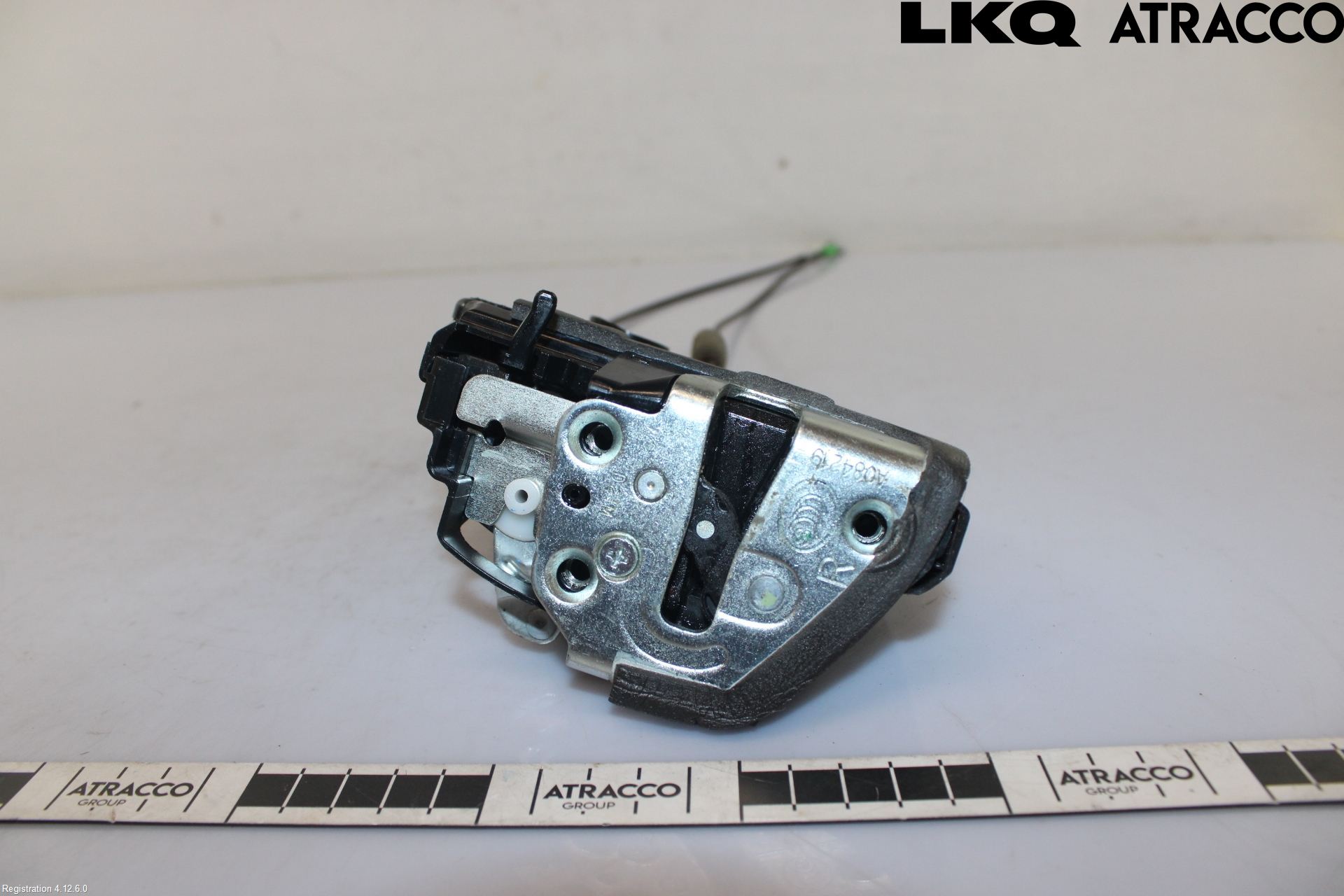 Toyota AVENSIS 09-15 Låskista-Dörrlås