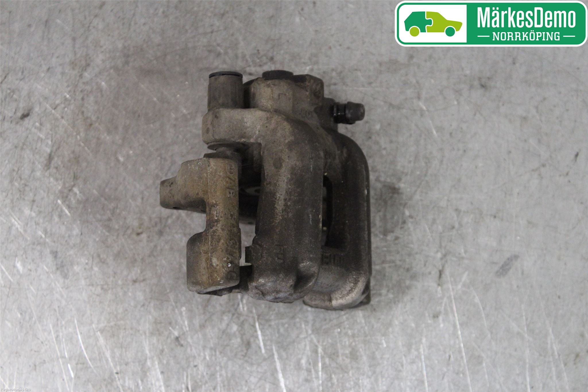 BMW 1 F20/F21 11-19 Bromsok Bak Vänster