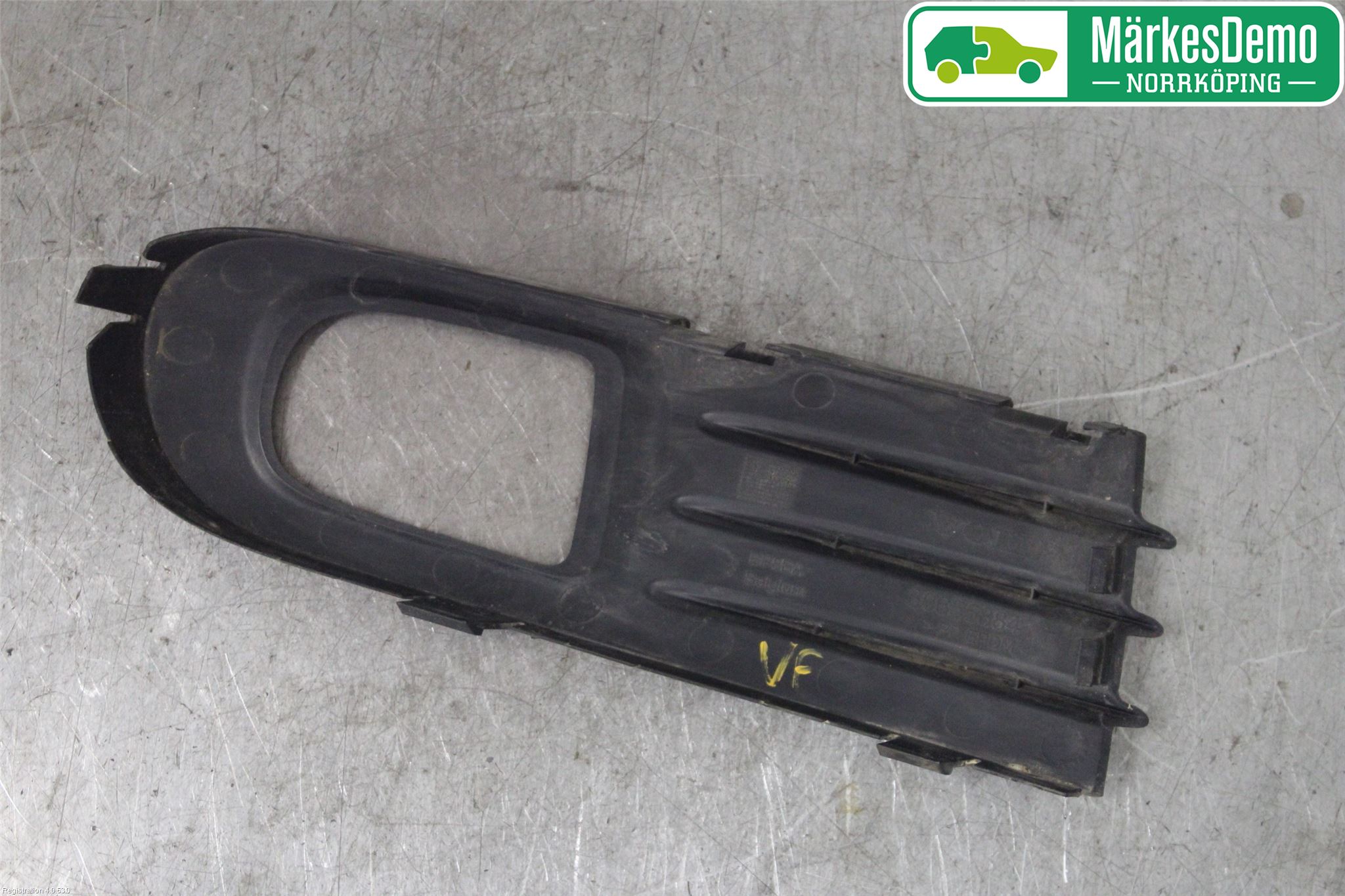 Volvo V50 04-07 Dimljussarg Fram