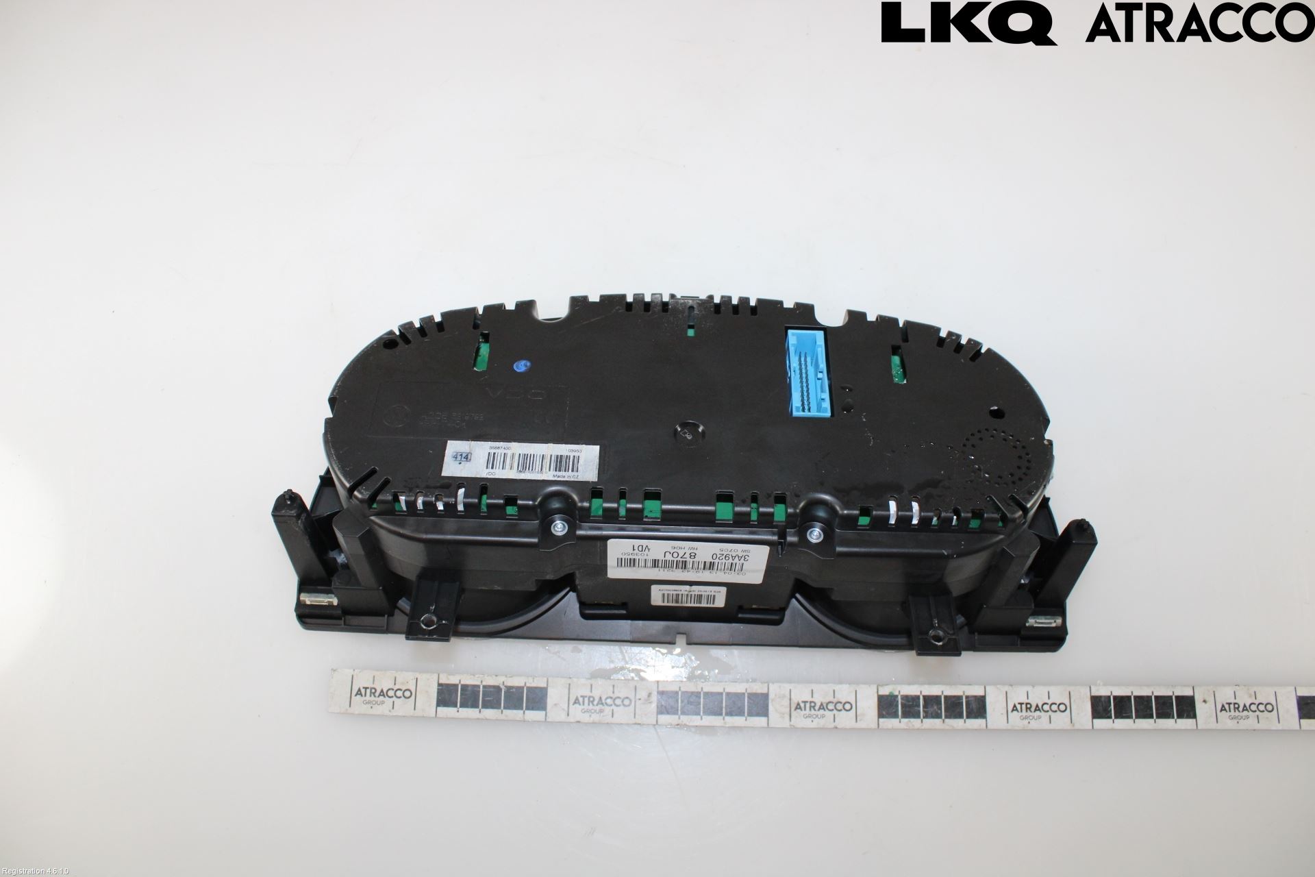 Volkswagen VW PASSAT 11-14 Instrument Komb
