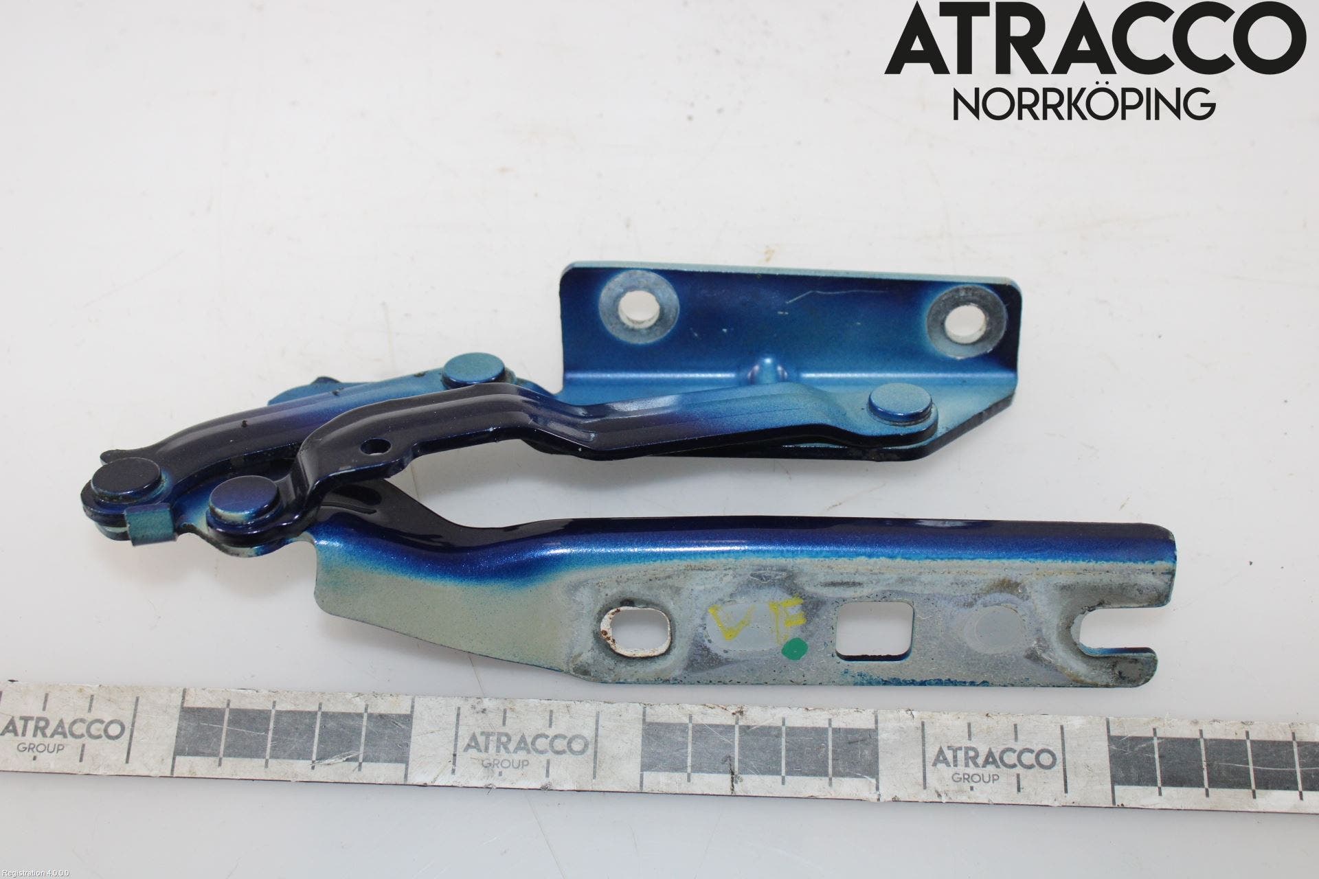 Volkswagen VW GOLF V 04-09 Huvgångjärn