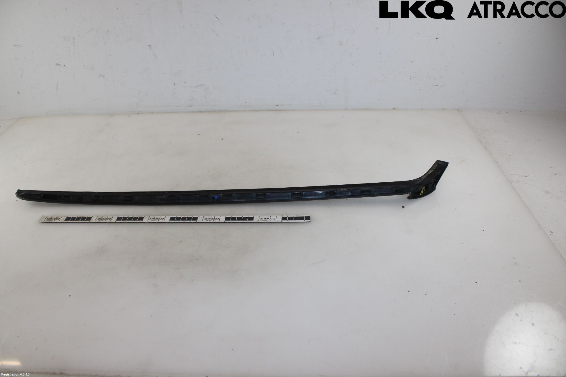 Opel ASTRA L 22- Vindruta - Dekorlist